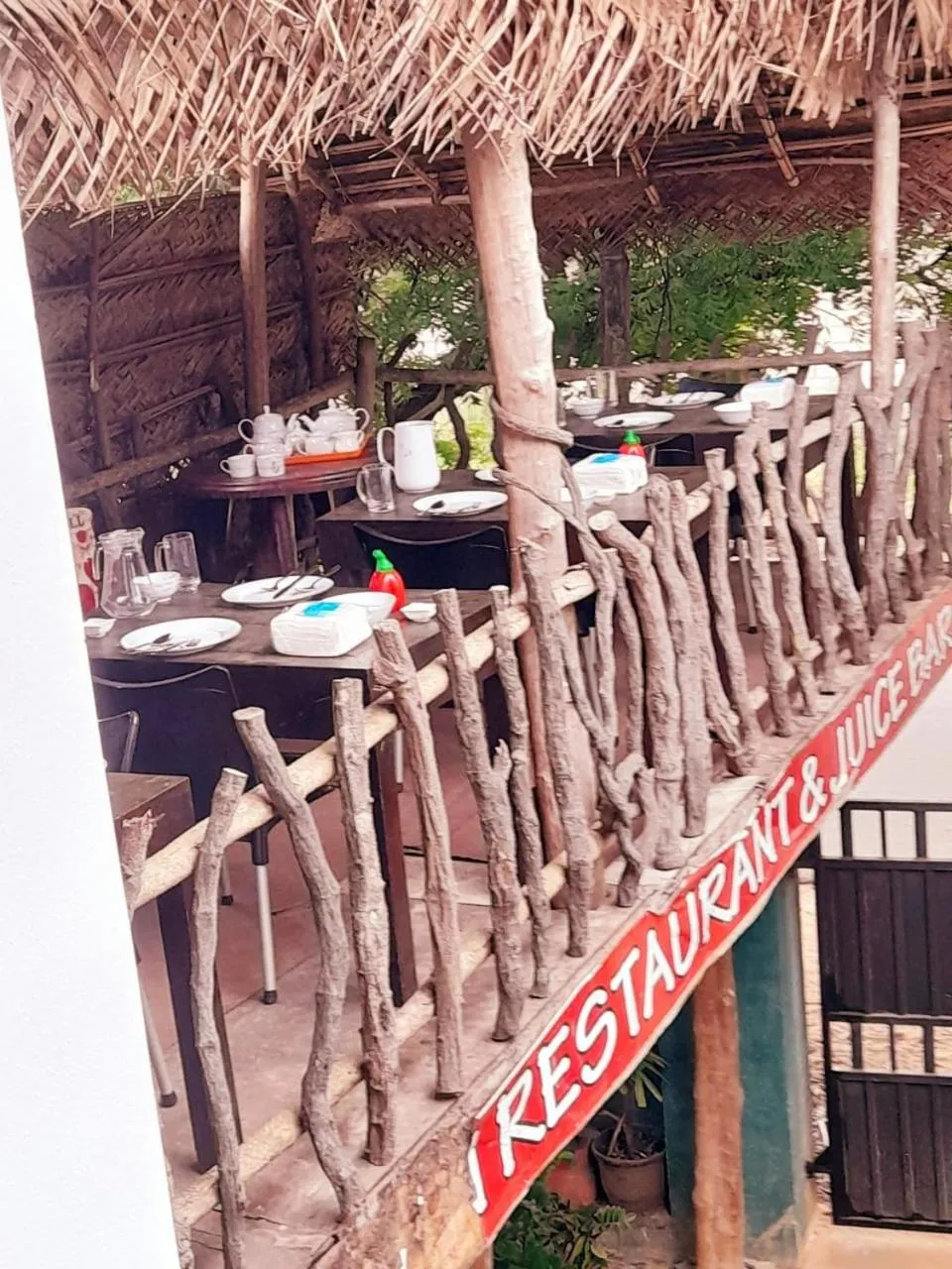 Restaurant/places to eat in Heritage Rangiri Villa