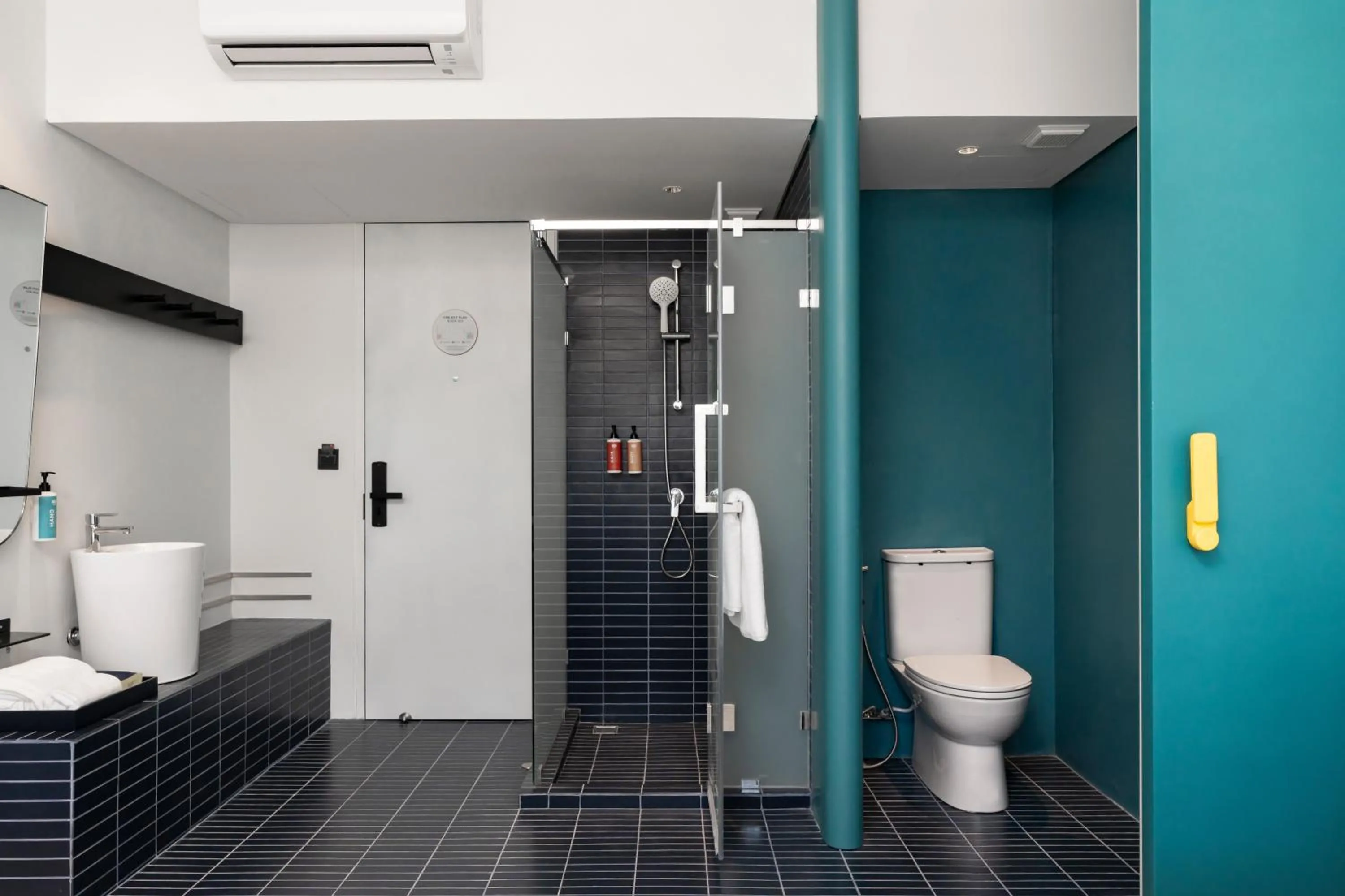 Shower in GO Hotel Si Racha at Central Si Racha