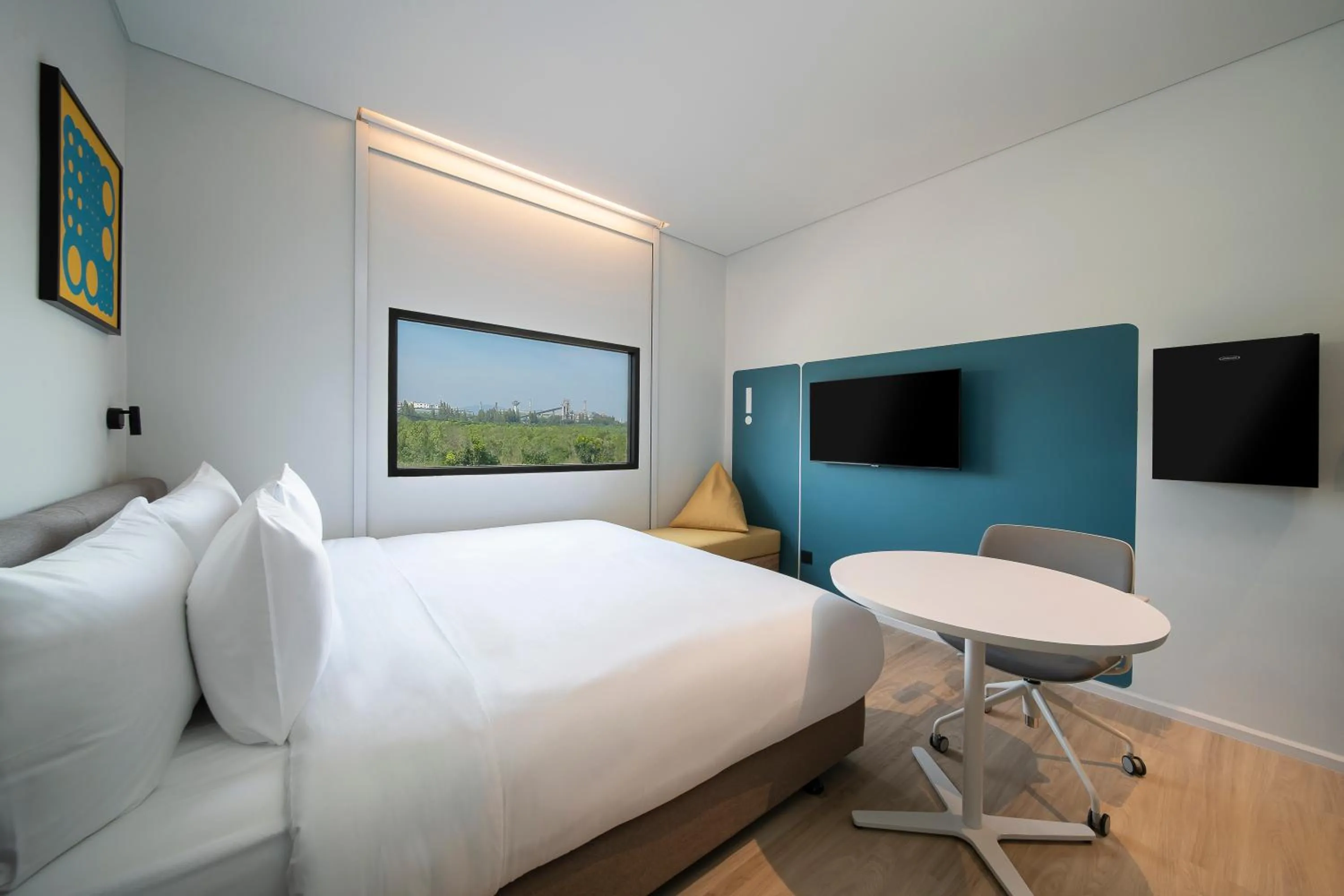 Bed in GO Hotel Si Racha at Central Si Racha