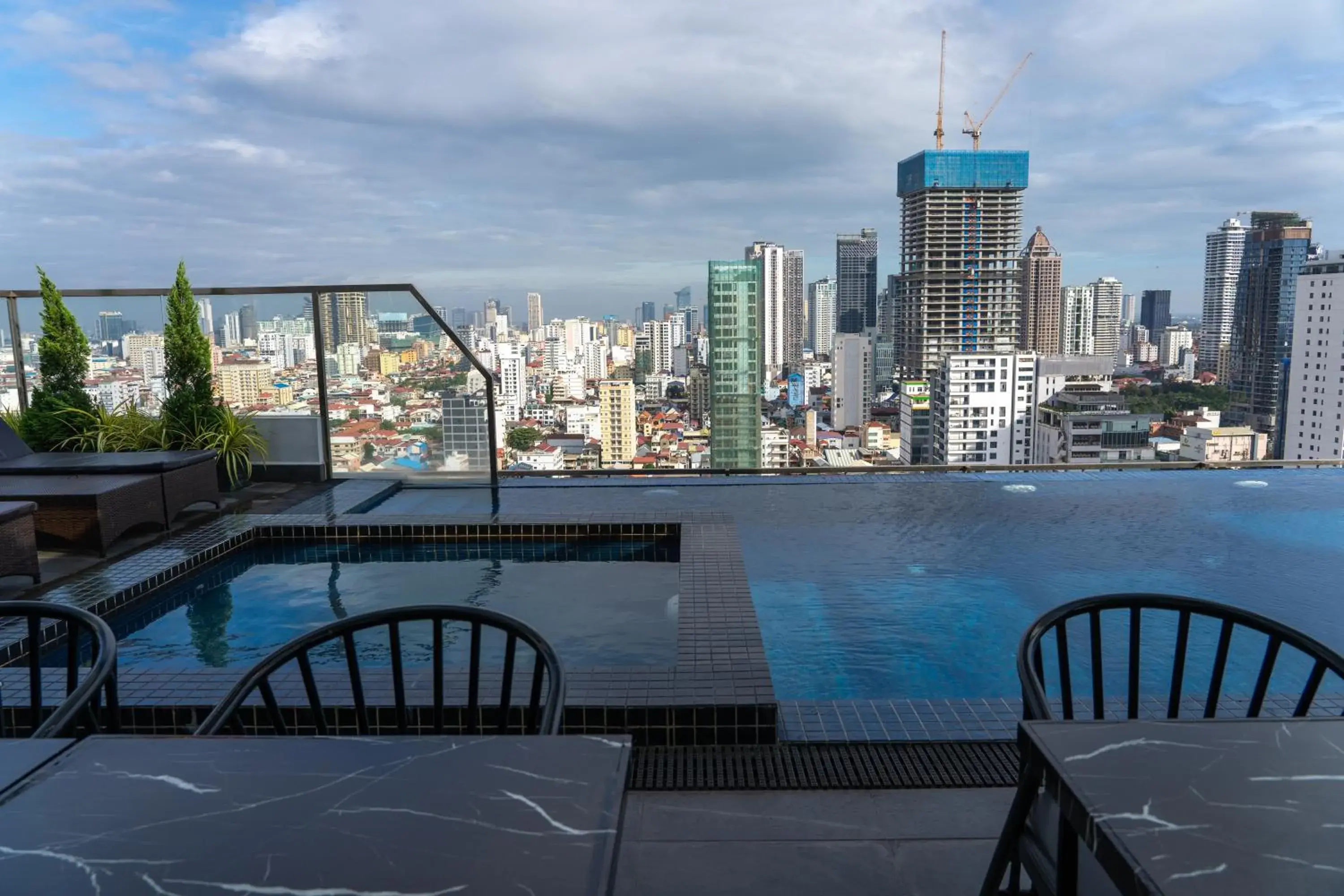 Swimming pool in Parc21 Luxury Boutique Hotel Swimming pool in Parc21 Luxury Boutique Hotel