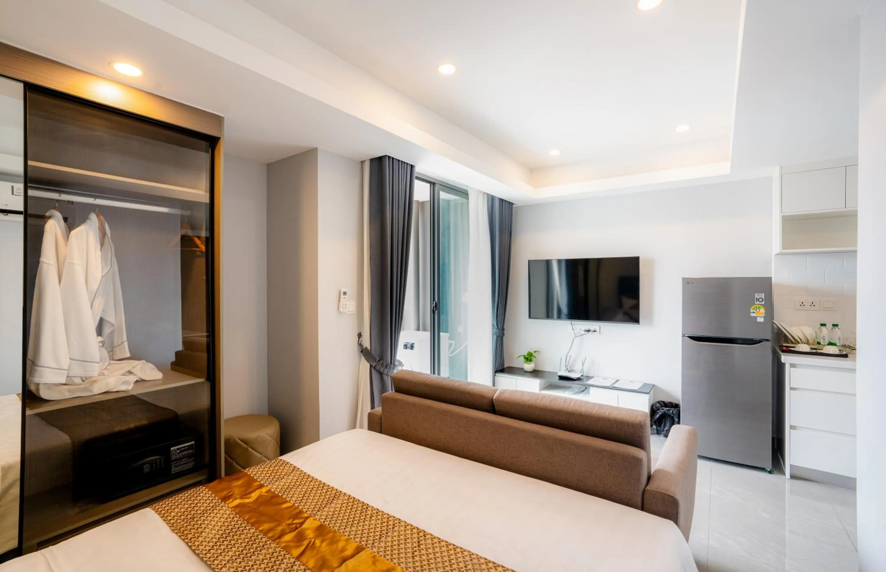 Living room, Bed in Parc21 Luxury Boutique Hotel