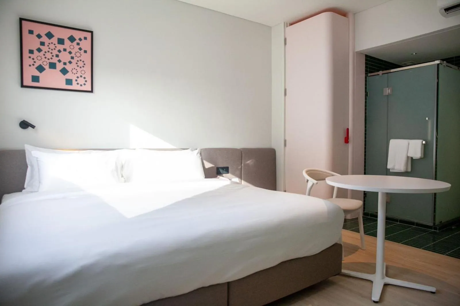 Bed in GO Hotel Chonburi at Central Chonburi