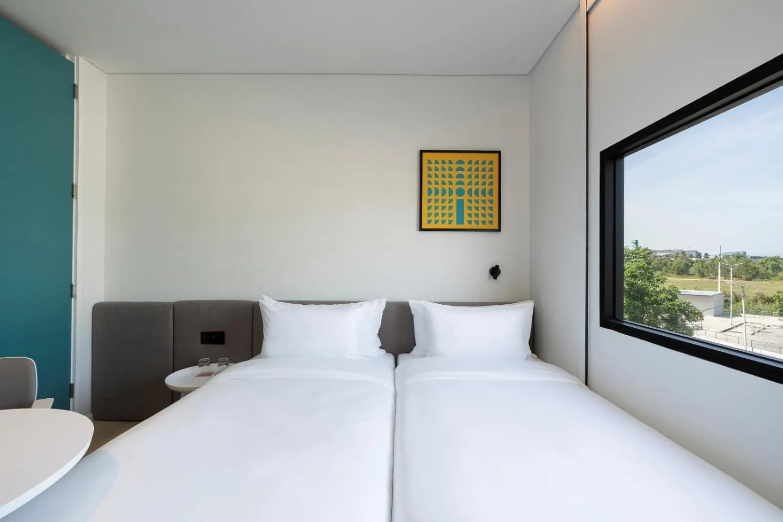 View (from property/room), Bed in GO Hotel Chonburi at Central Chonburi
