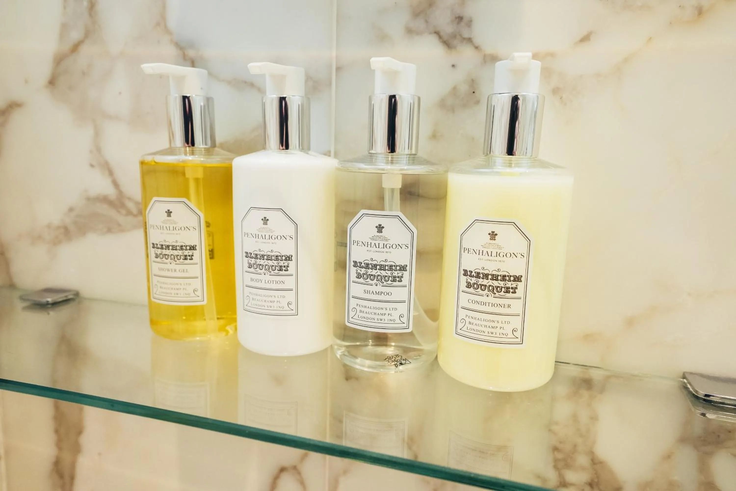 Bathroom in The Peacock at Rowsley