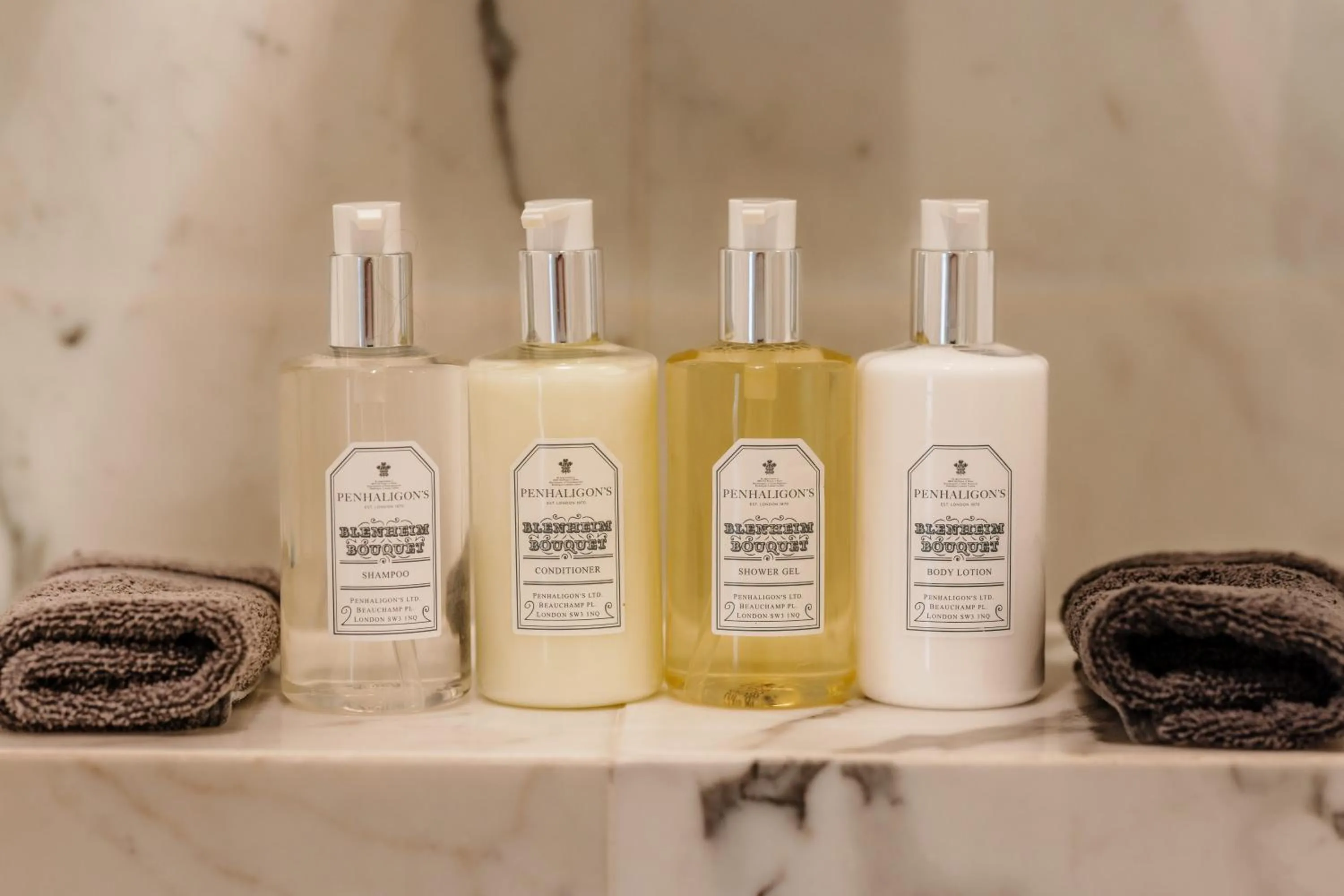 Bathroom in The Peacock at Rowsley