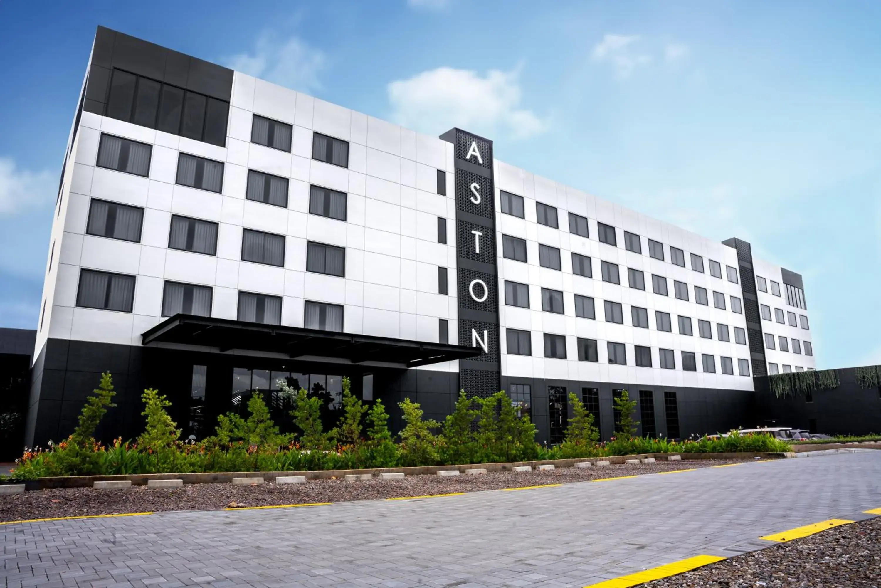 Property building in Aston Serang Hotel & Convention Center Property building in Aston Serang Hotel & Convention Center