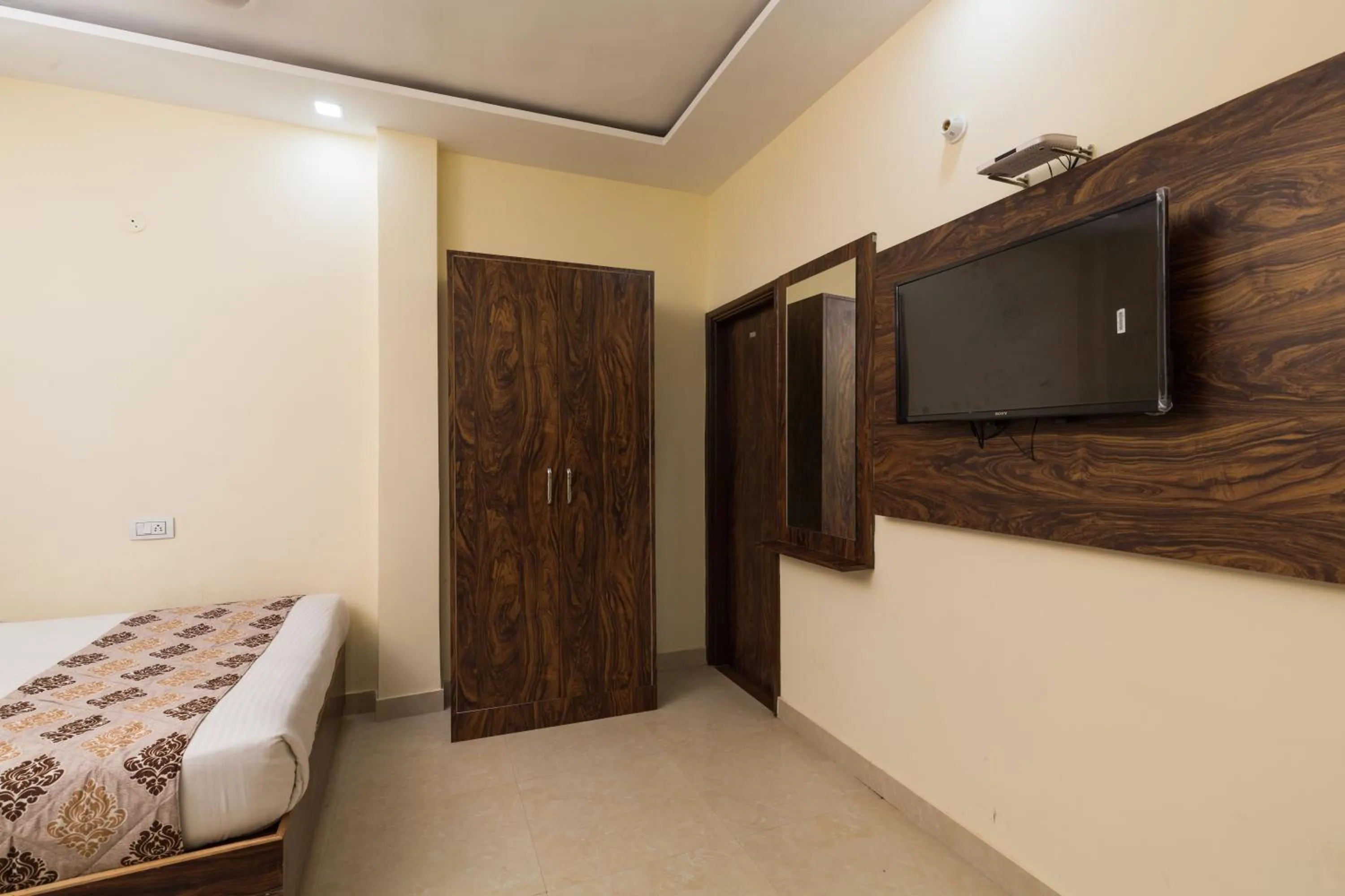 TV and multimedia in The Nirvana By Urban Galaxy