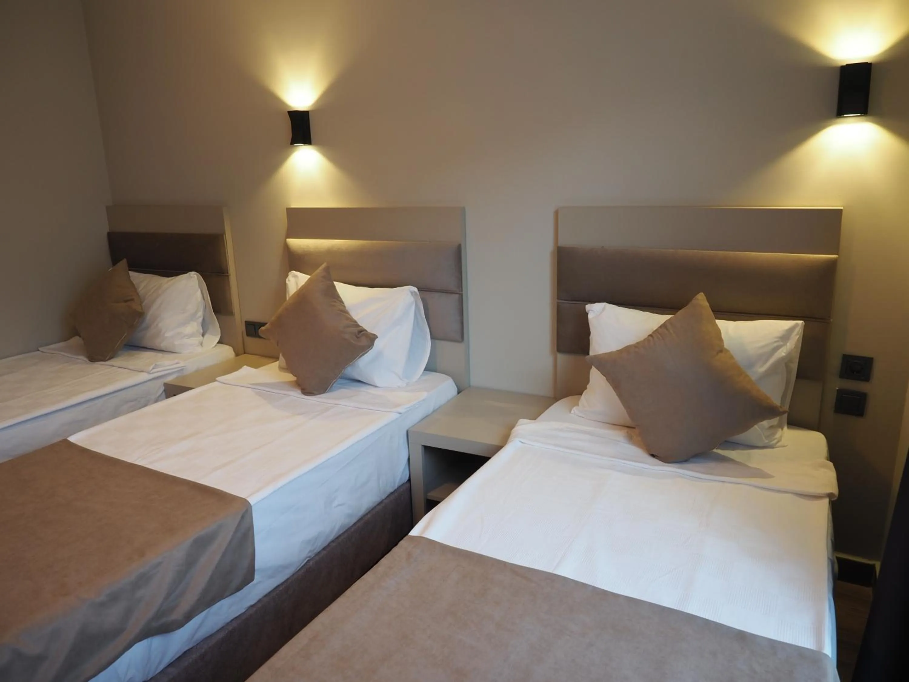 Massage, Bed in Zenia Hotel