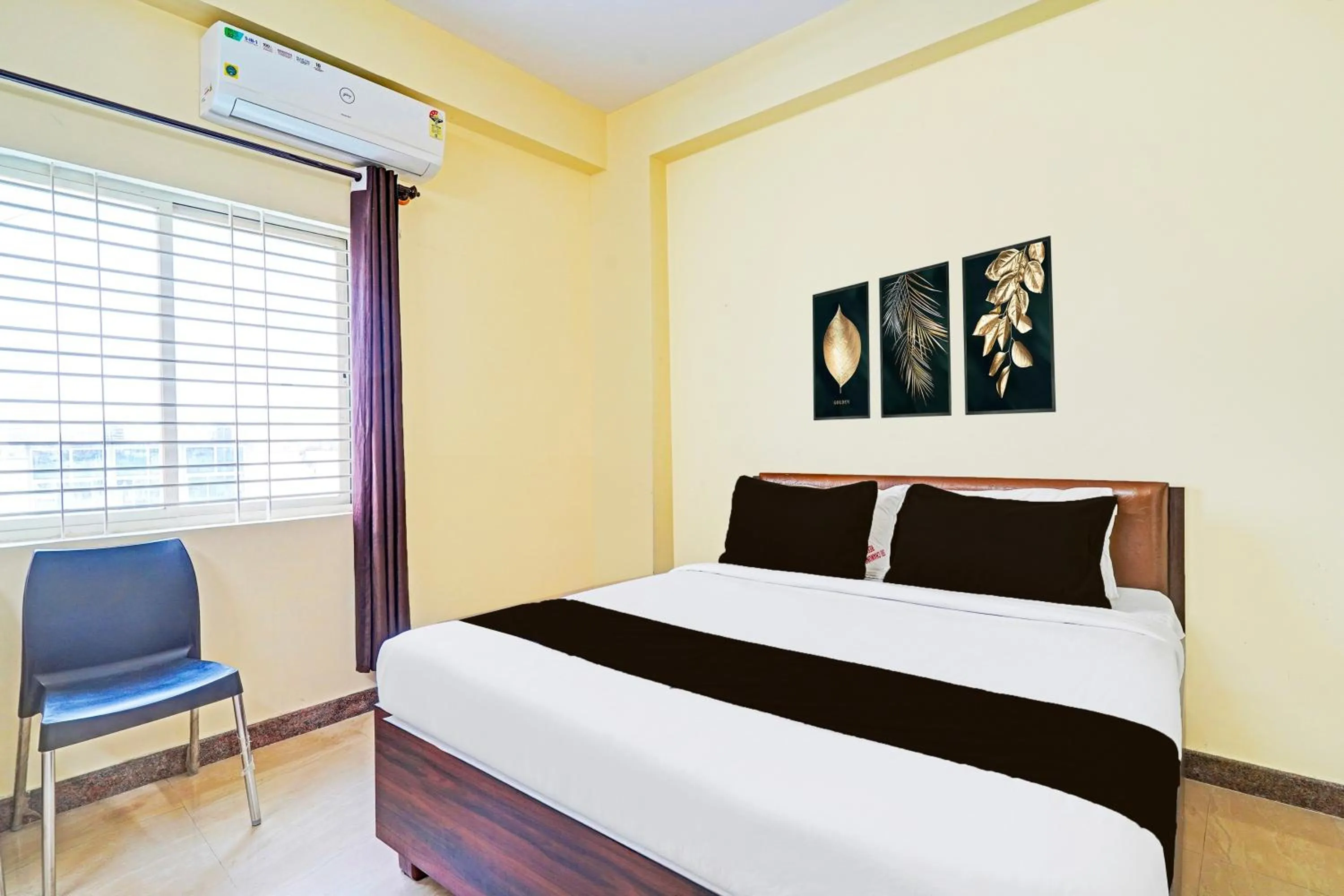 Bedroom, Bed in Super Hotel O Srigandhakavalu formerly Chamundeshwari Lodging