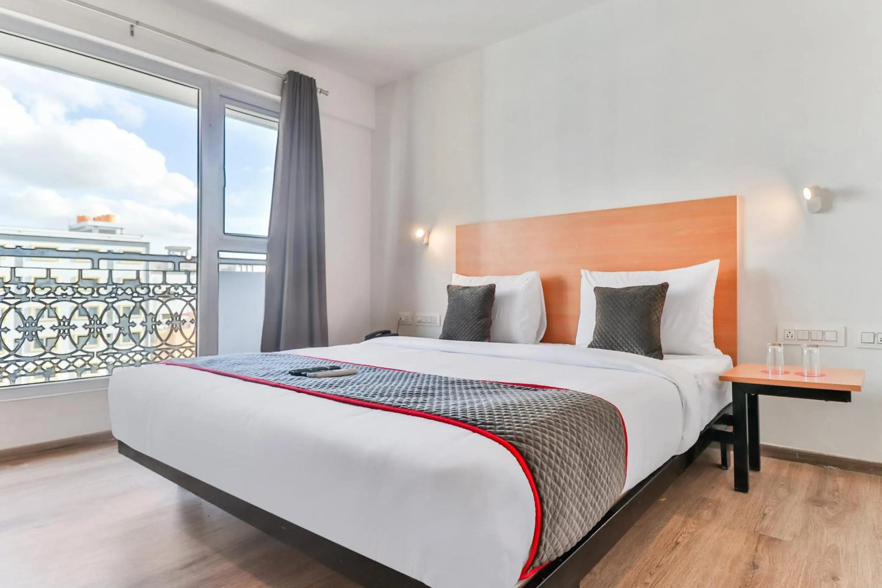 Bedroom, Bed in Super Townhouse Reva College University