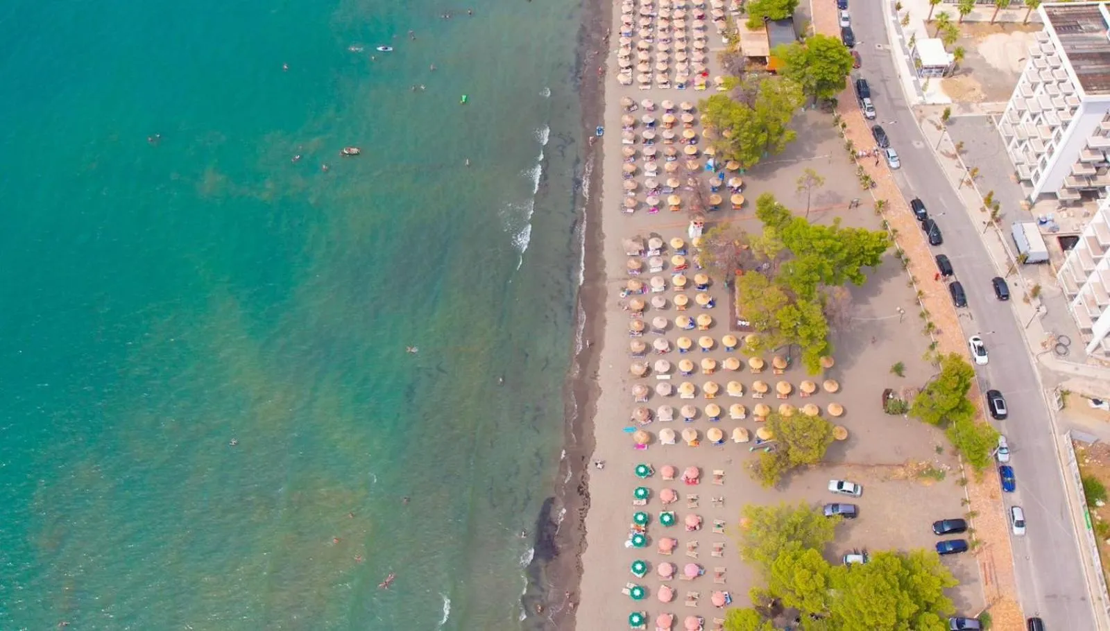 Frojd Kune Resort & Beach Hotel