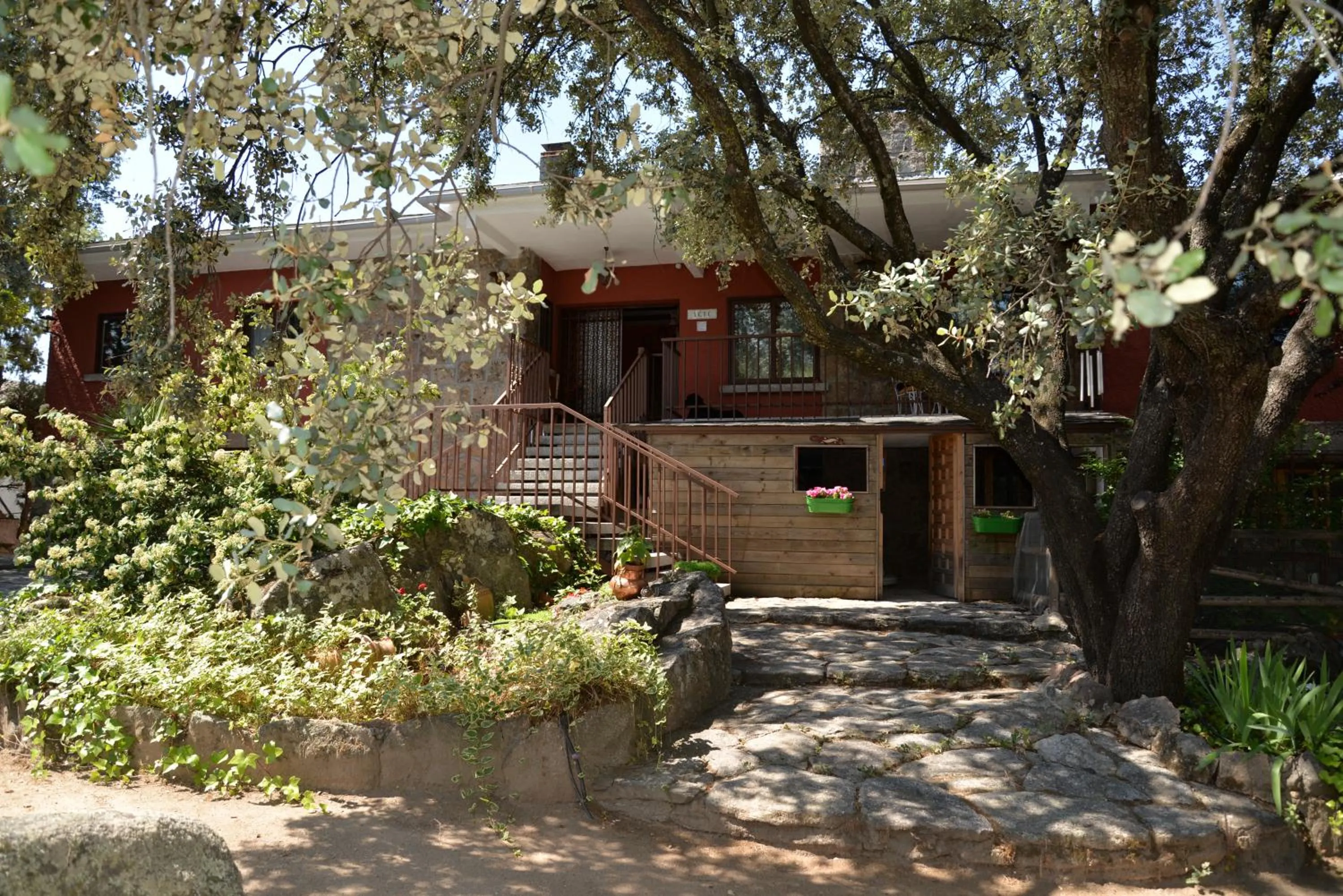 LA CASA DE GALAPAGAR ALOJAMIENTO SIETE PICOS