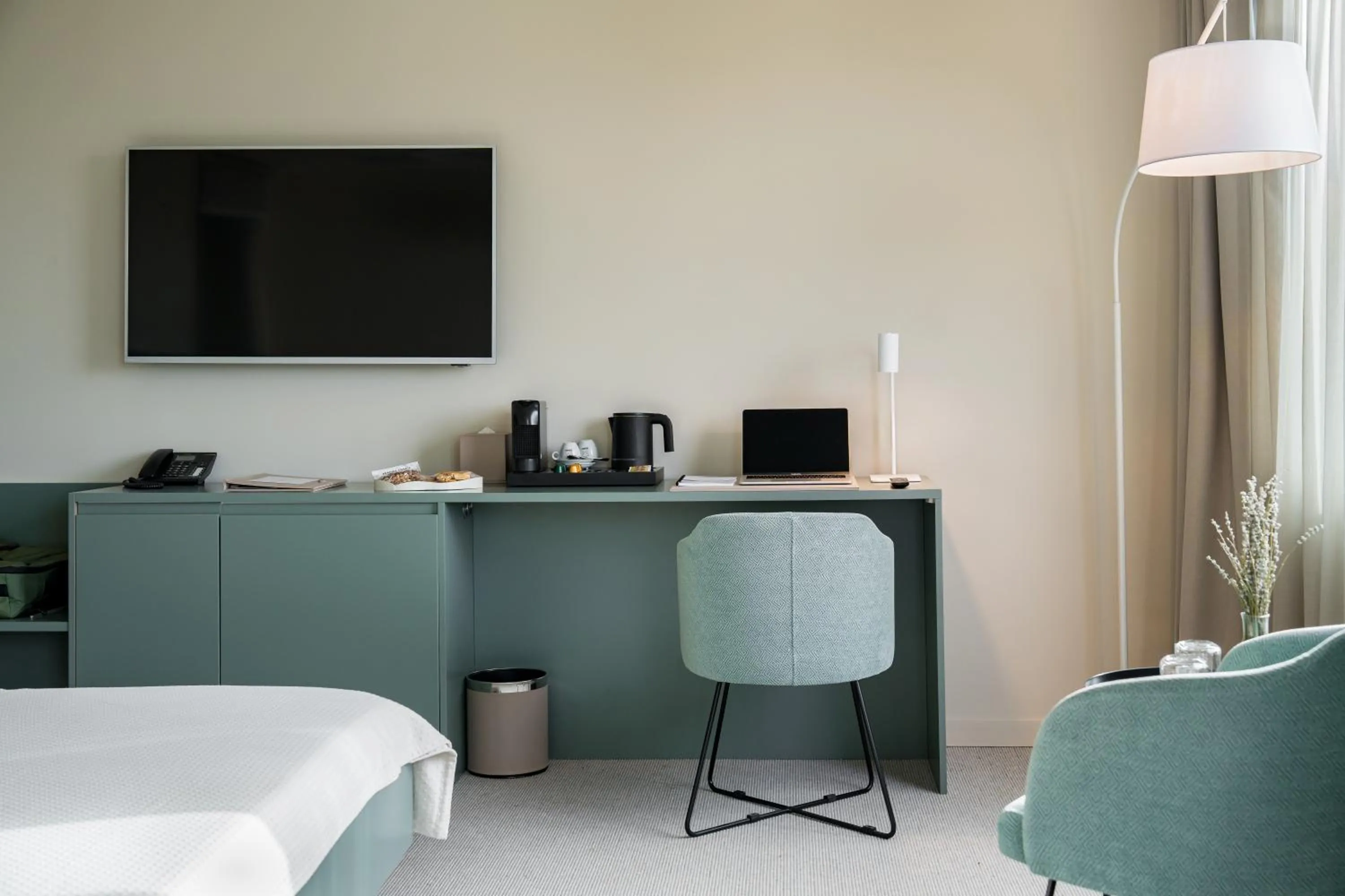 TV and multimedia, Bed in Millennium Hub & Hotel