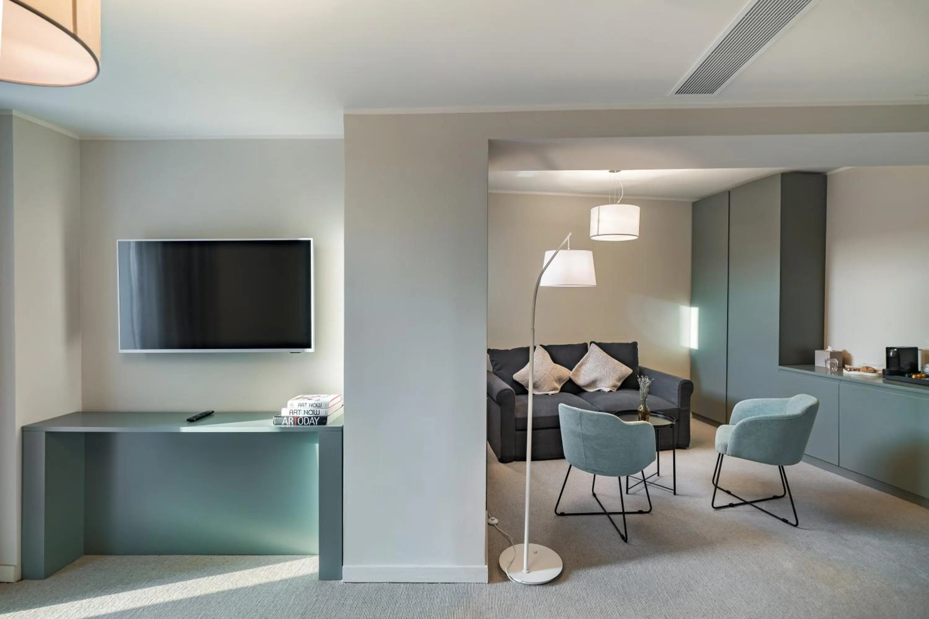 TV and multimedia in Millennium Hub & Hotel