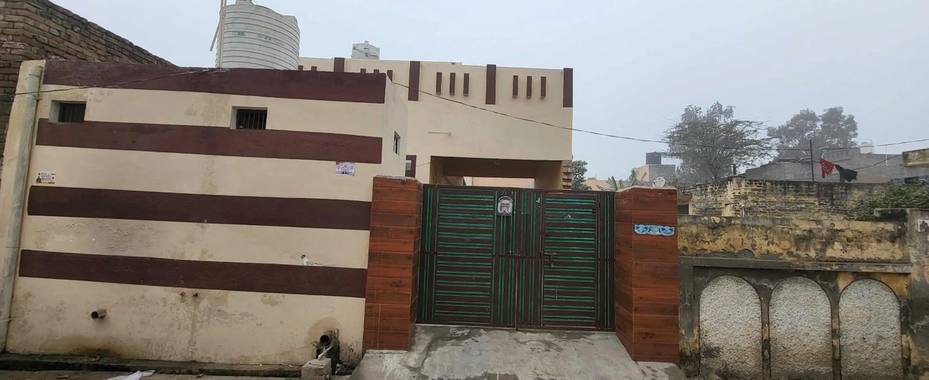 Facade/entrance in Hotel Panipat Town House