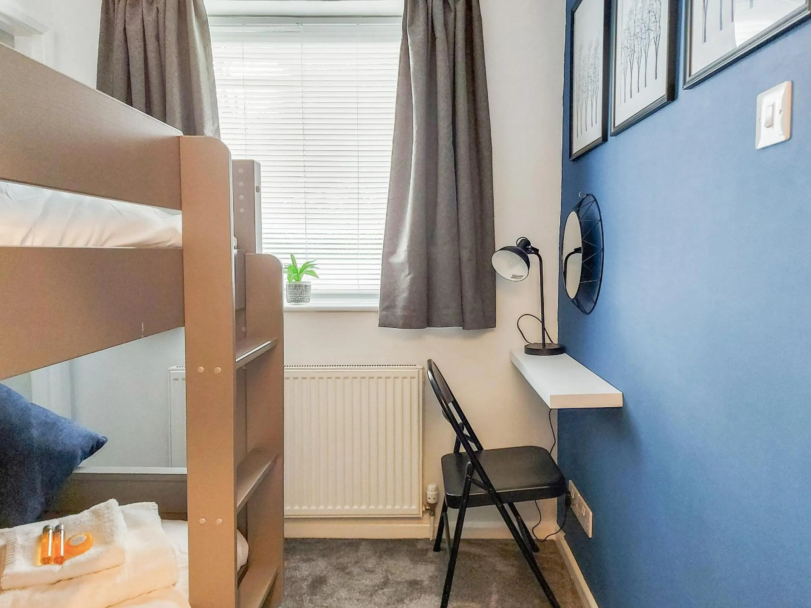 Property building, Bed in Belle View - 26645
