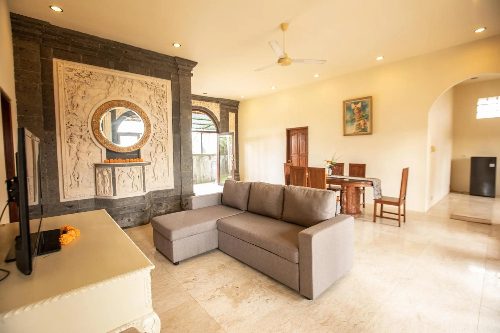 TV and multimedia in Arbathu Villa Ubud