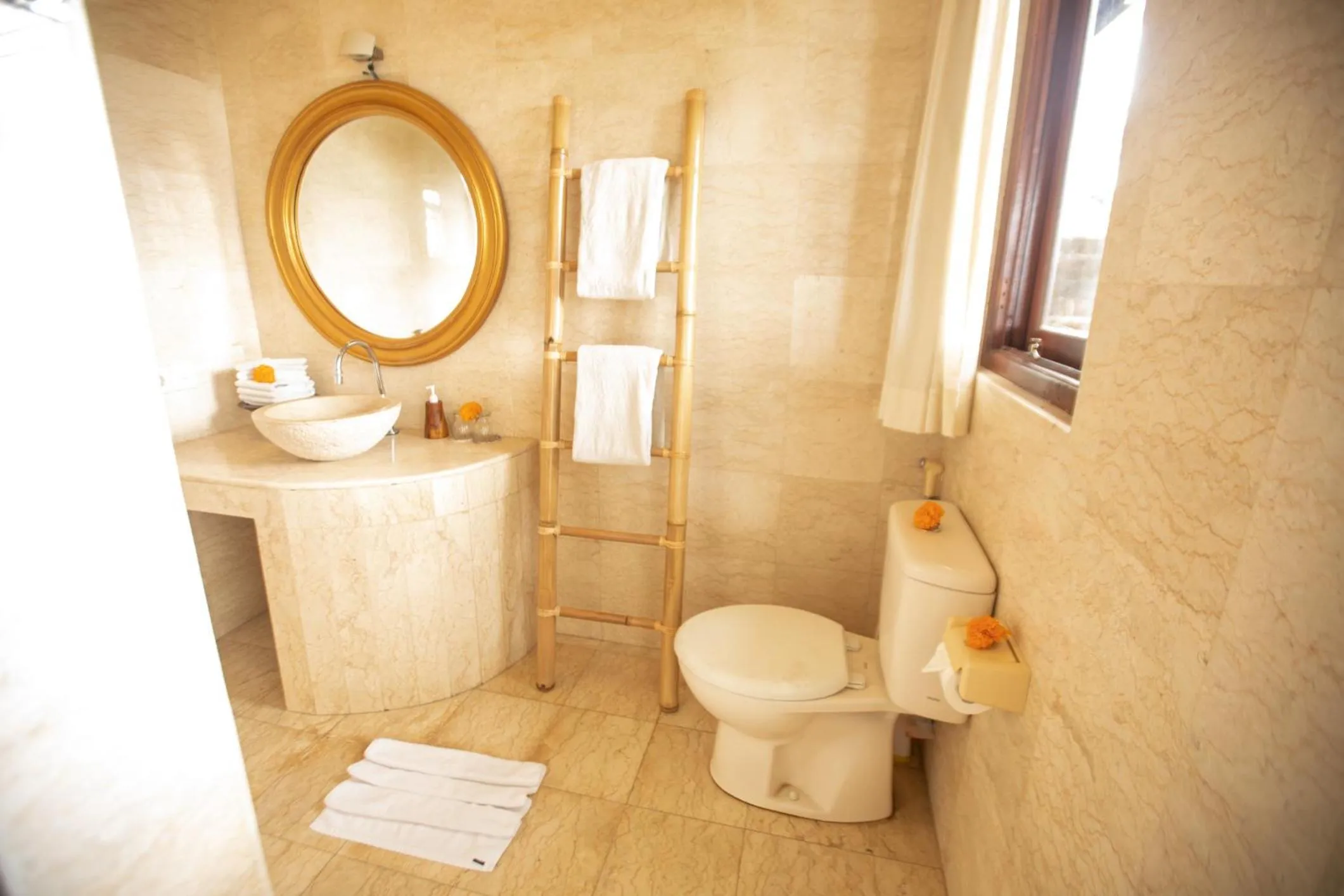 Toilet in Arbathu Villa Ubud