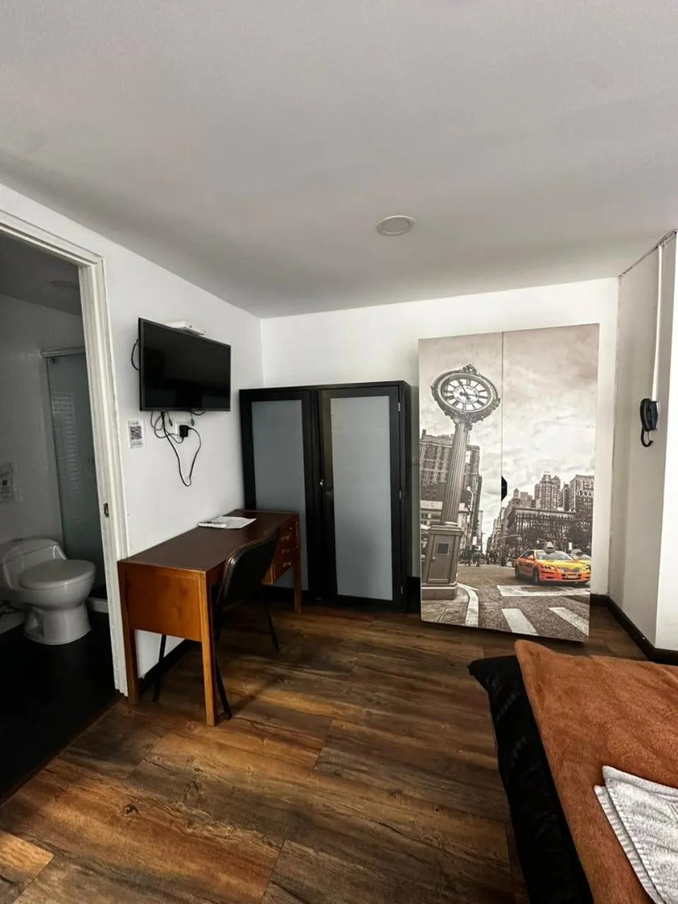 Photo of the whole room in Alojamiento Mosaic House