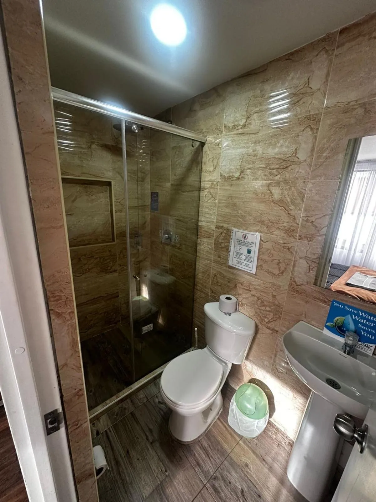 Photo of the whole room in Alojamiento Mosaic House