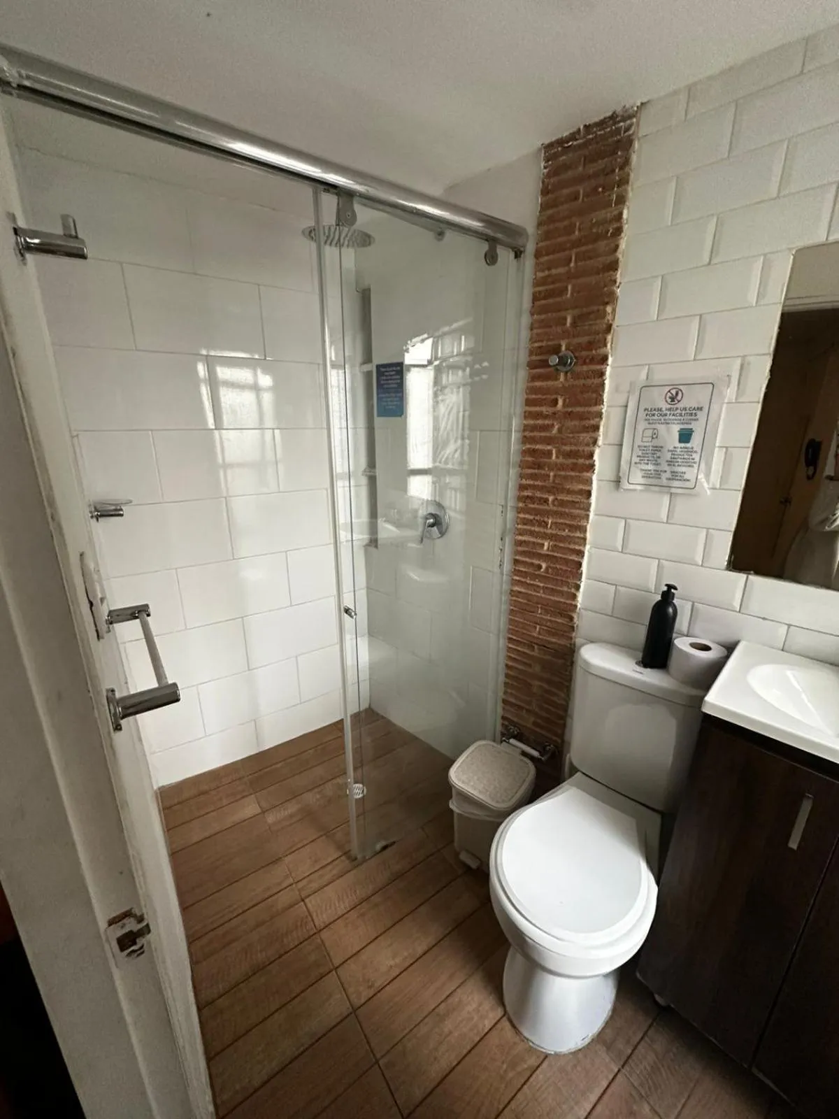 Photo of the whole room in Alojamiento Mosaic House