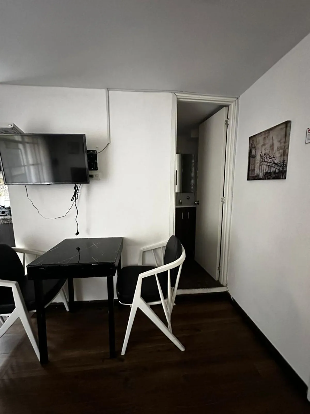 Photo of the whole room in Alojamiento Mosaic House