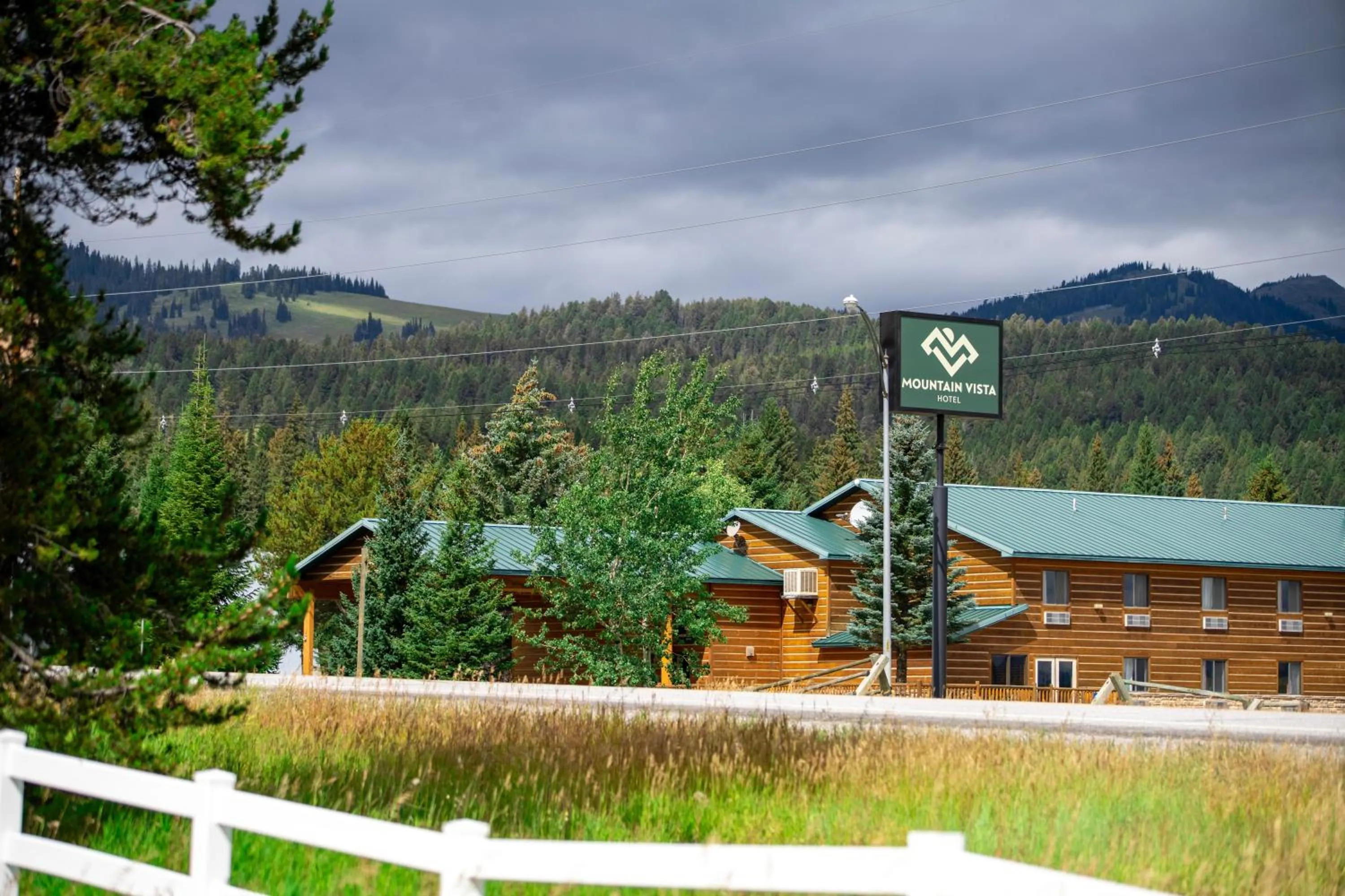 Property building in Mountain Vista Hotel