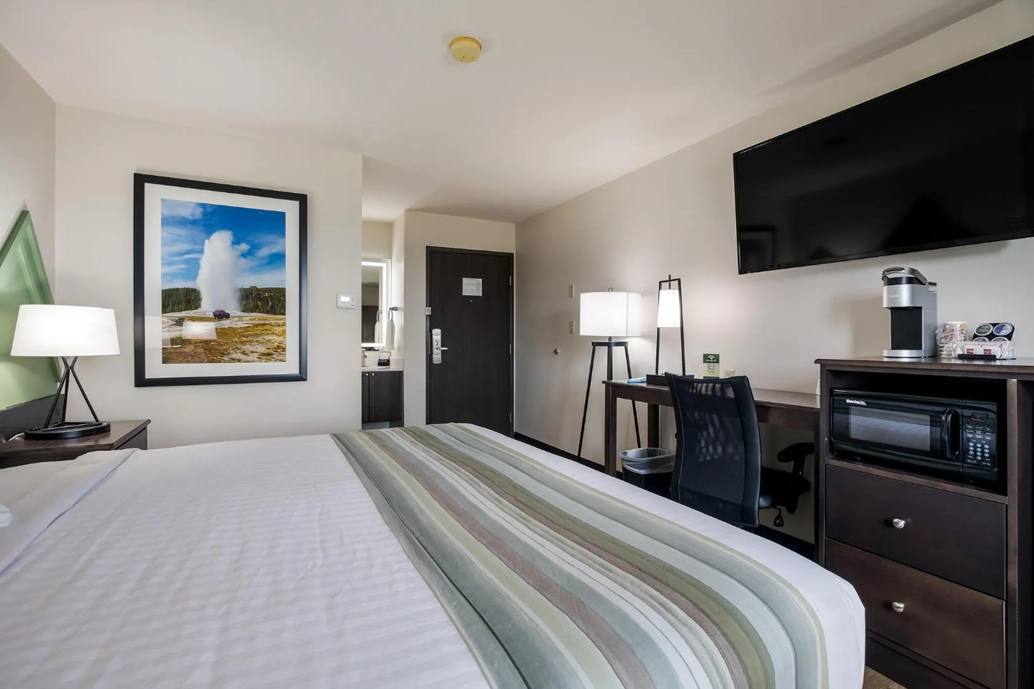 Bed in Mountain Vista Hotel