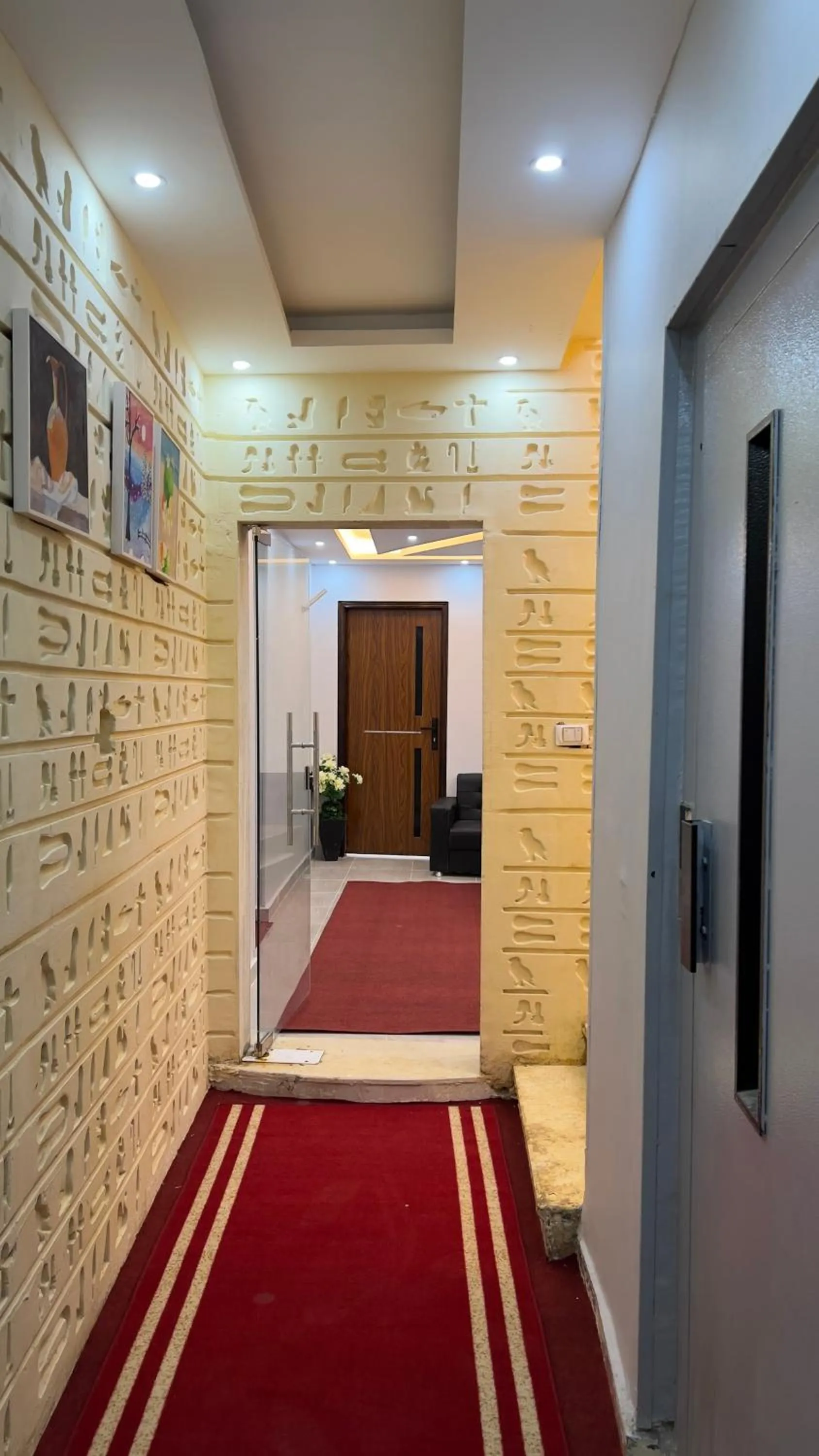 Lobby or reception in pyramids tower view inn