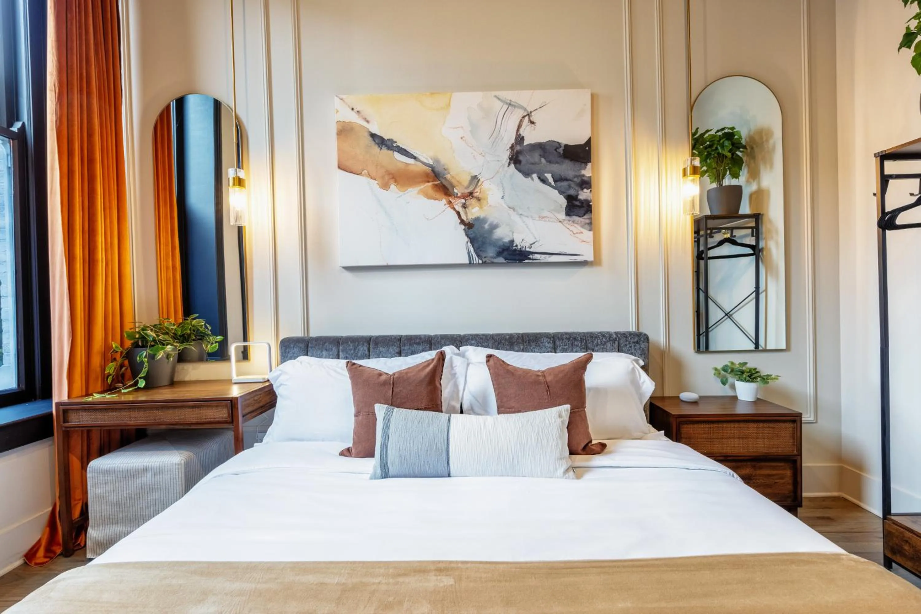 Bed in Union St Lofts - Salon - Day Spa