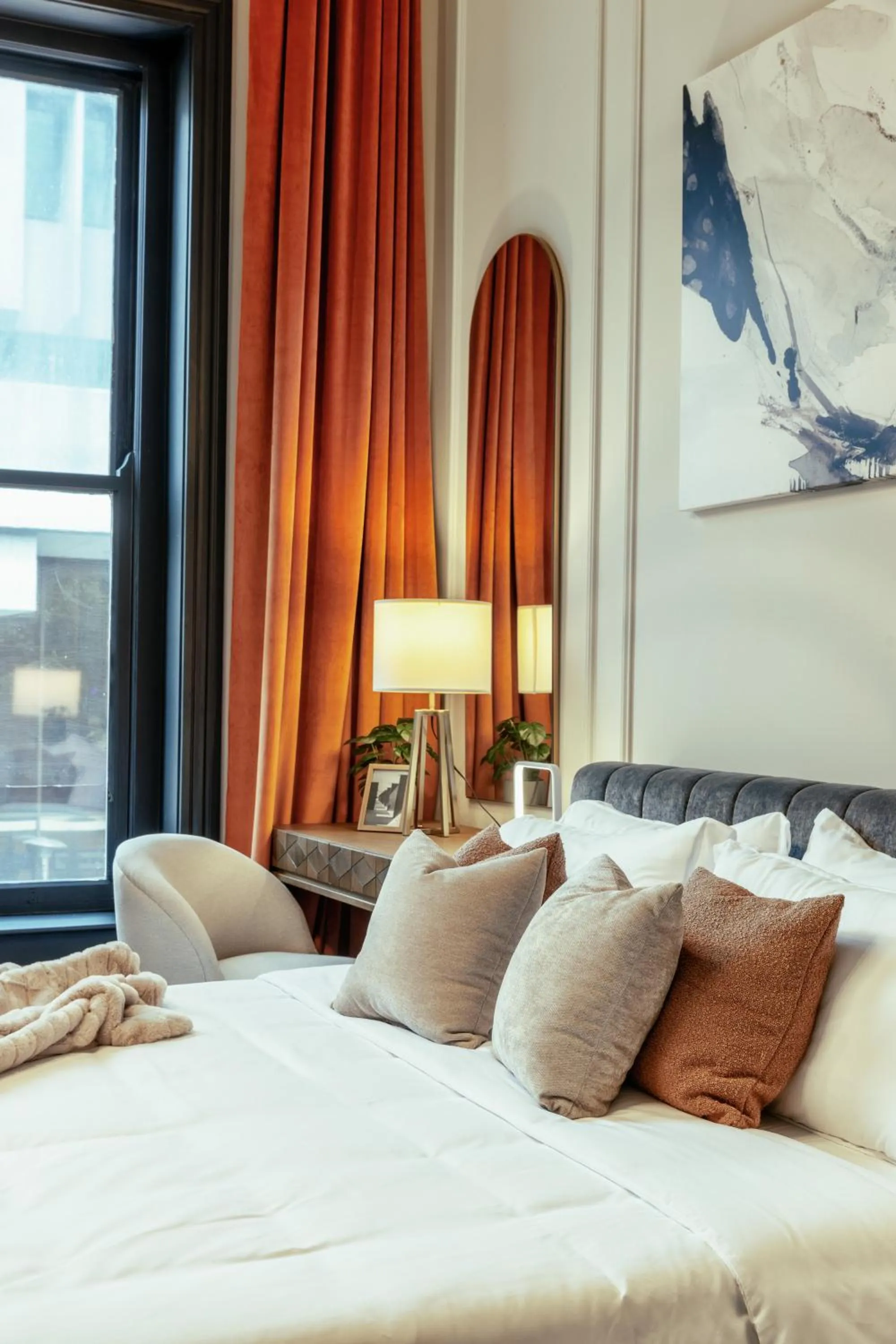 Bed in Union St Lofts - Salon - Day Spa