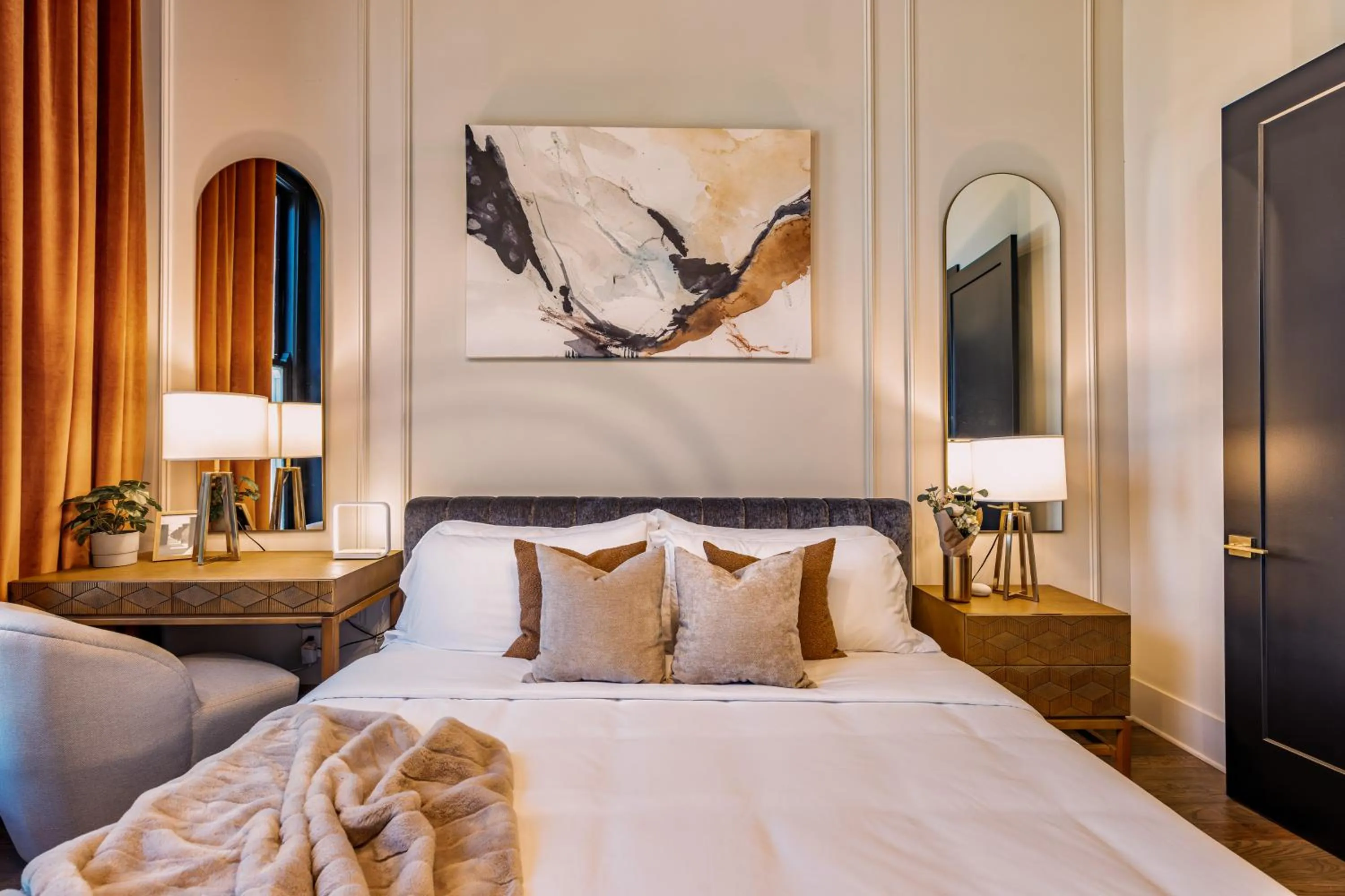 Bed in Union St Lofts - Salon - Day Spa