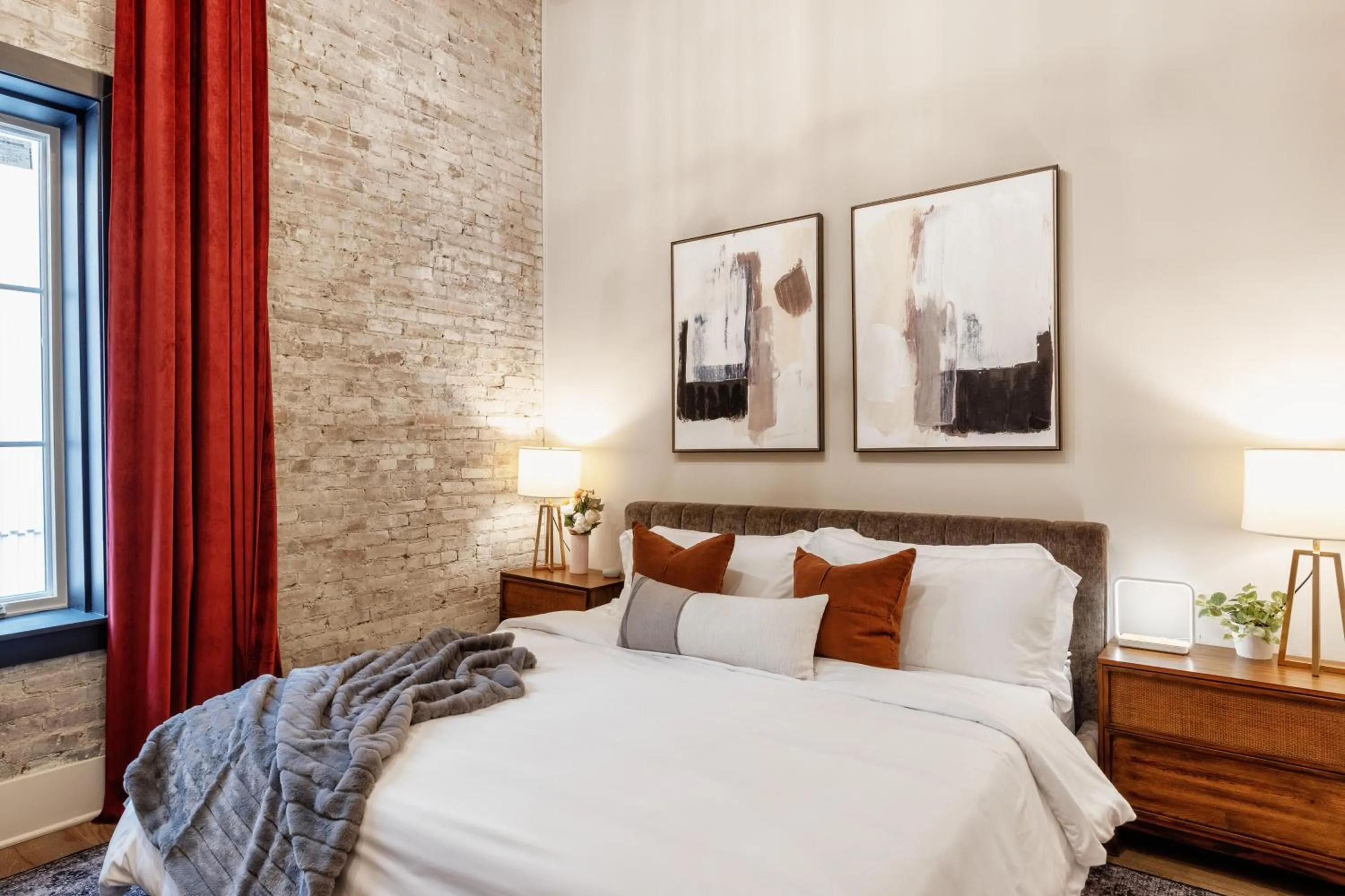 Bed in Union St Lofts - Salon - Day Spa