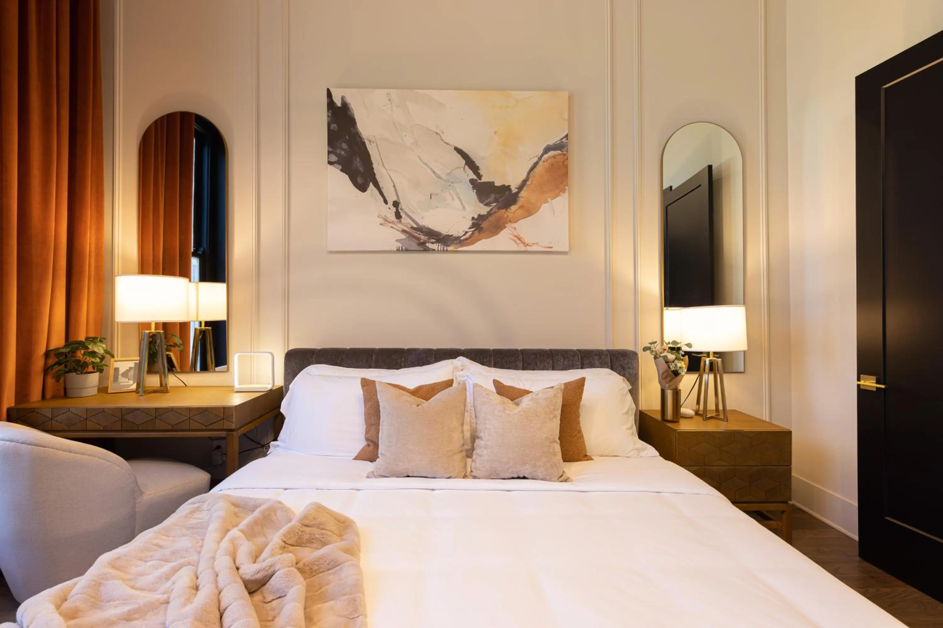 Bed in Union St Lofts - Salon - Day Spa