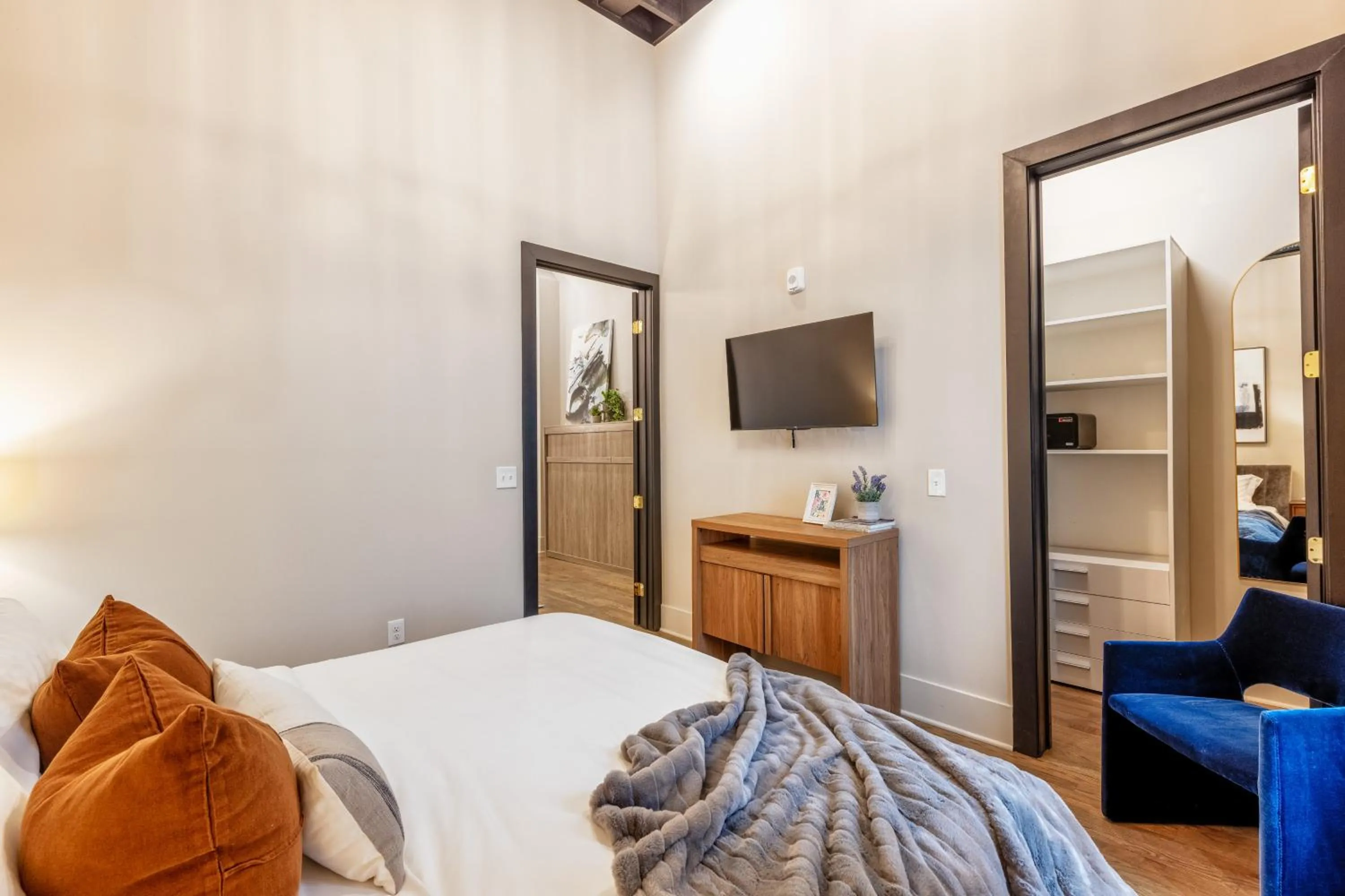 Bed in Union St Lofts - Salon - Day Spa