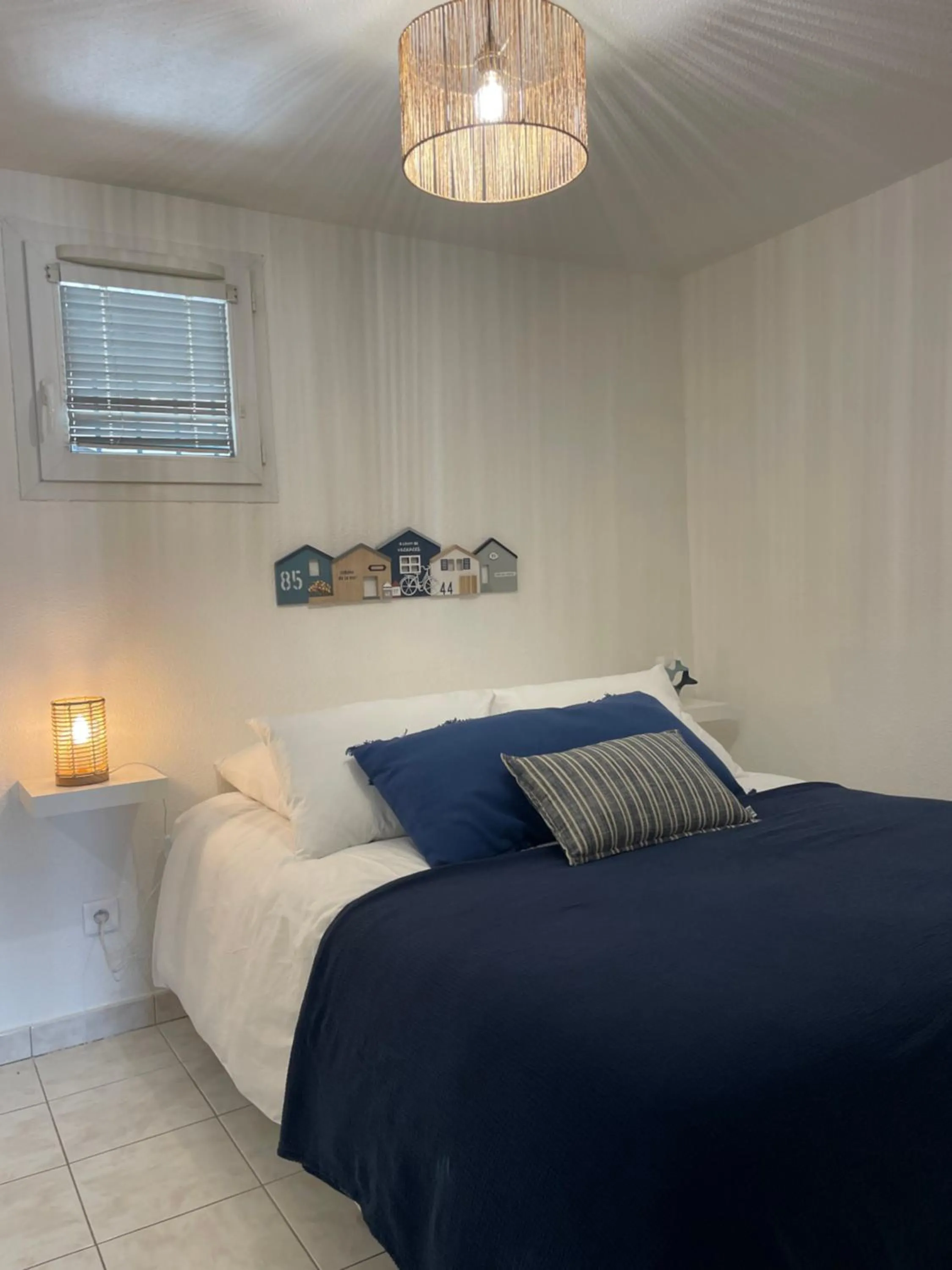 Bed in Appartement avec piscine