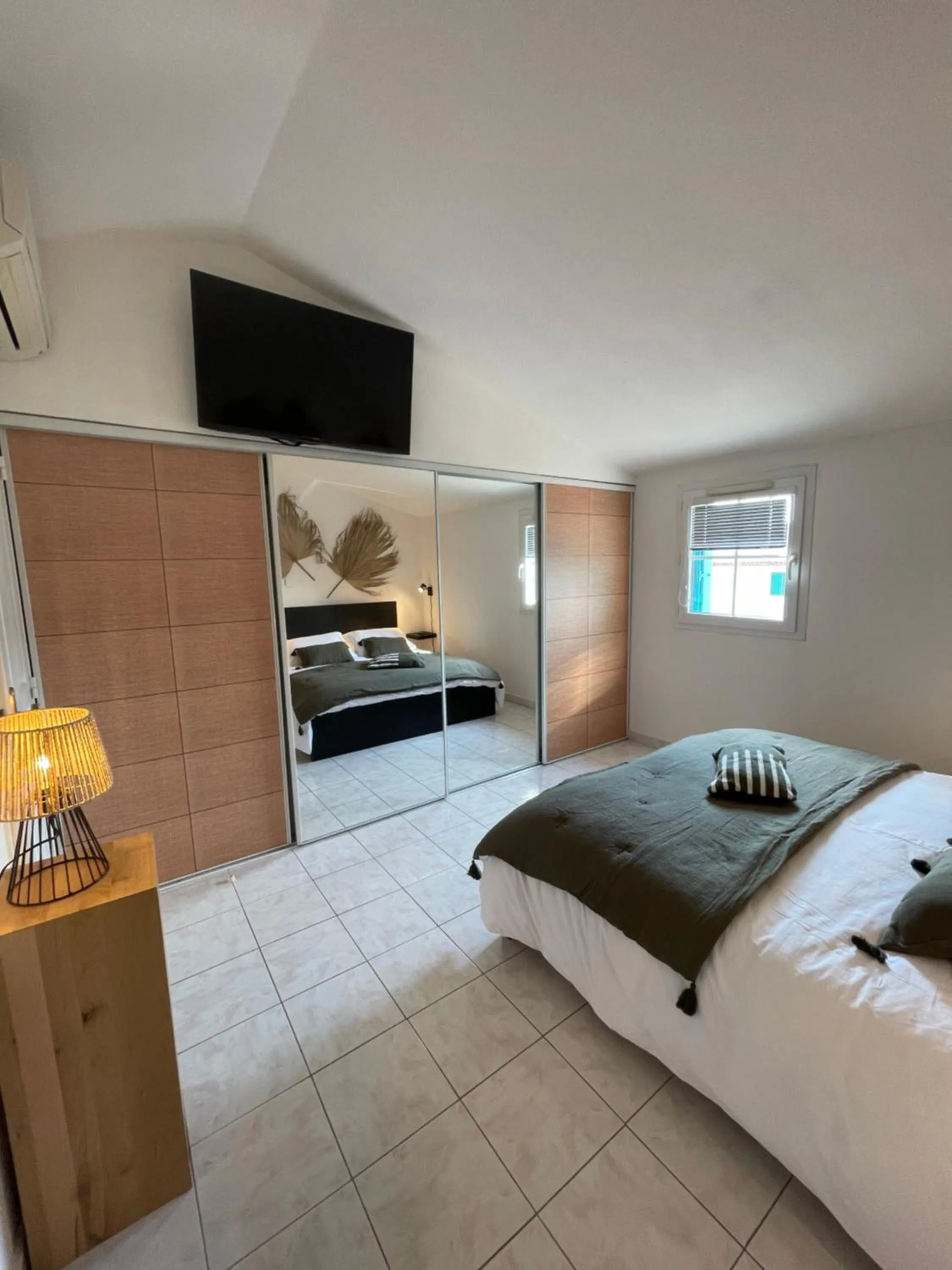 Bed in Appartement avec piscine