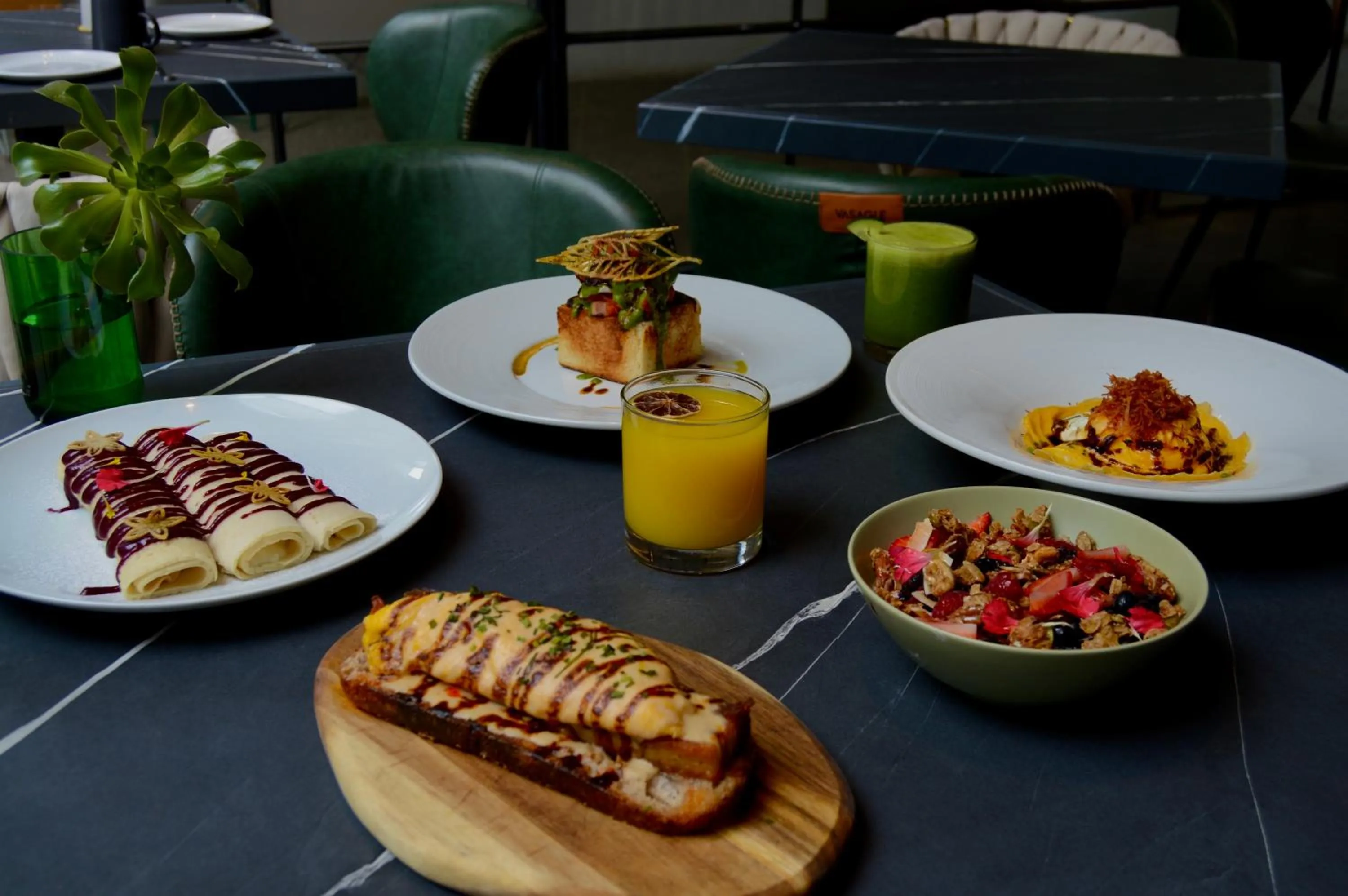 Restaurant/places to eat in Hotel Brecha