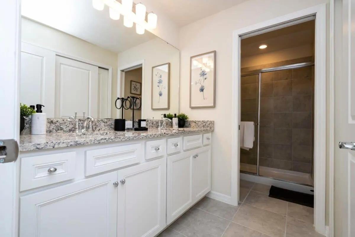 Stunning 5Bd w Pool at Windsor Island Resort 3814