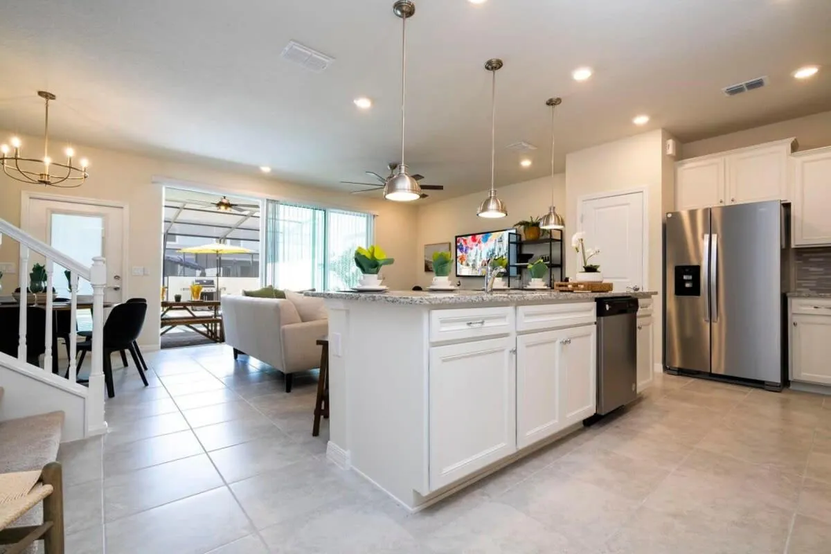 Stunning 5Bd w Pool at Windsor Island Resort 3814