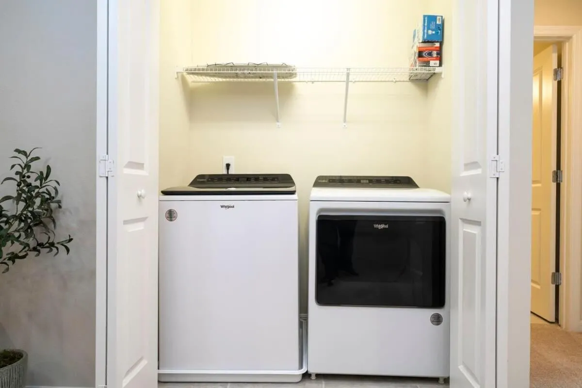 Stunning 5Bd w Pool at Windsor Island Resort 3814