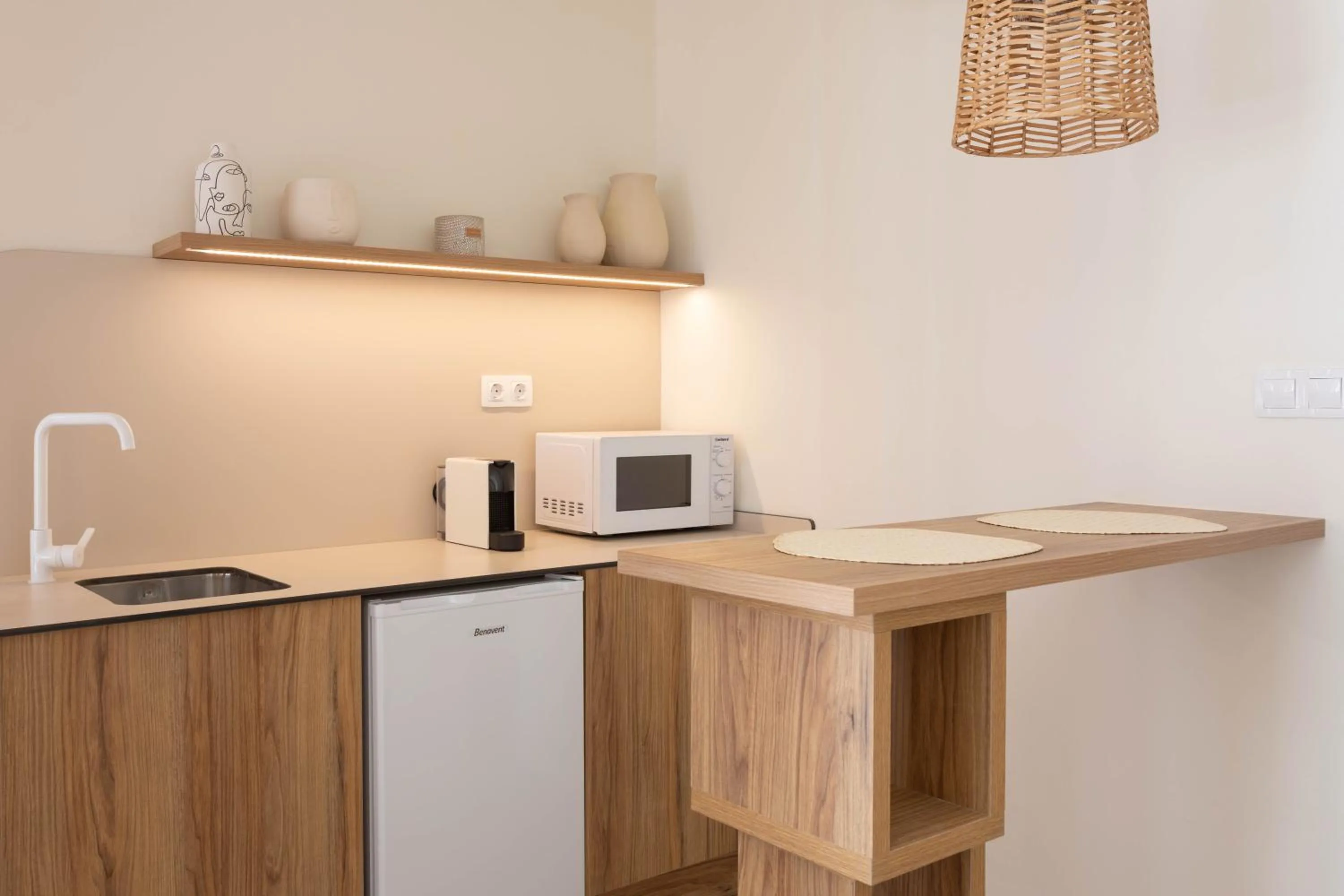 microwave in Reina Victoria Velázquez