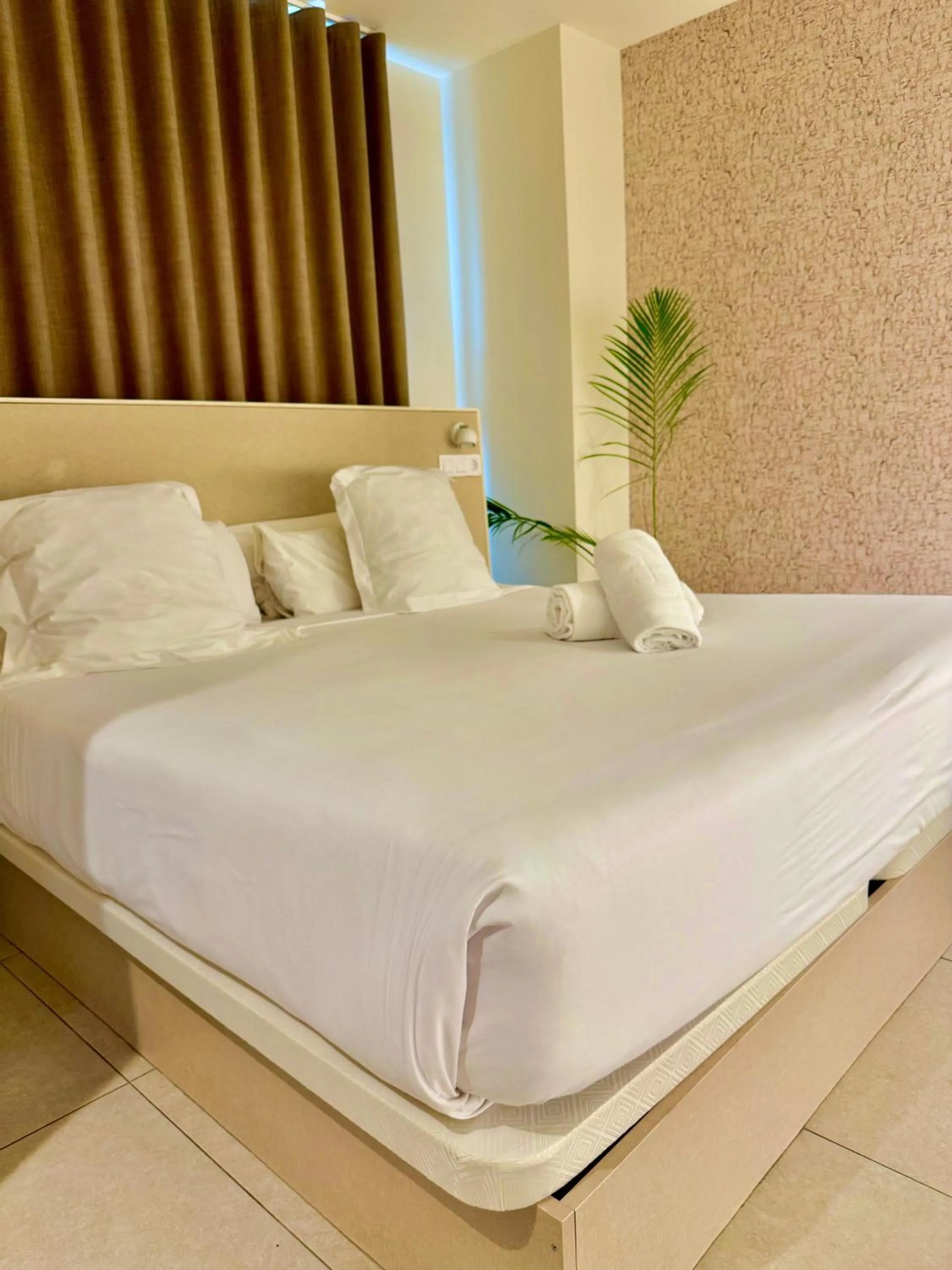 Bed in Reina Victoria Velázquez