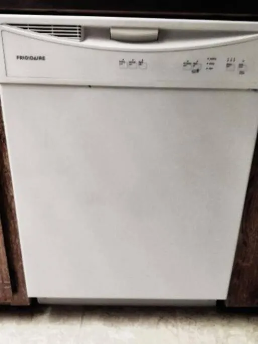Kitchen or kitchenette in Golden Sunflower's Apt B