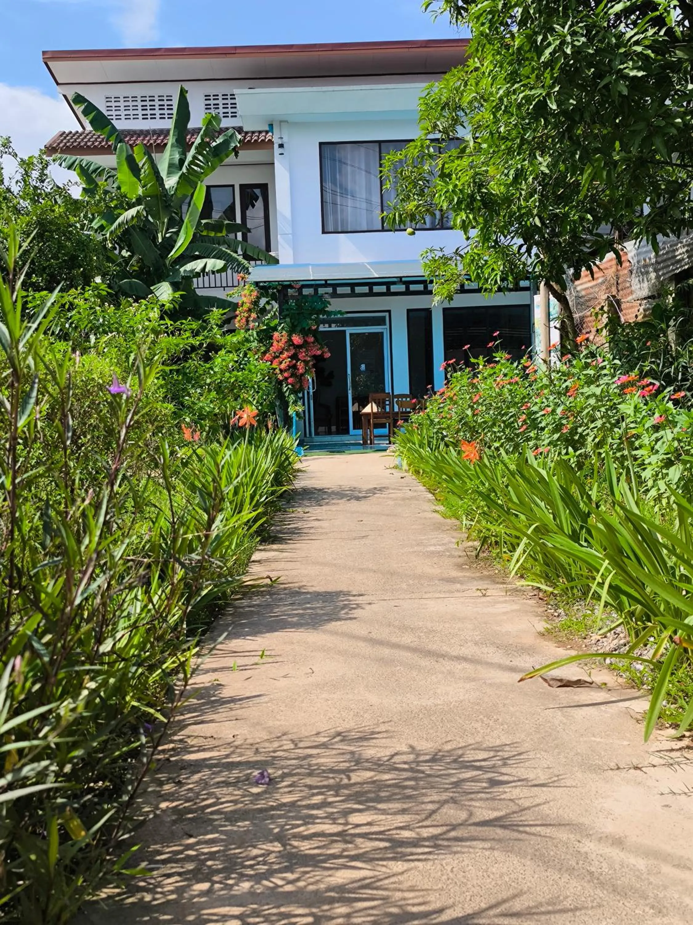 Garden in Vang Vieng Champa Resort