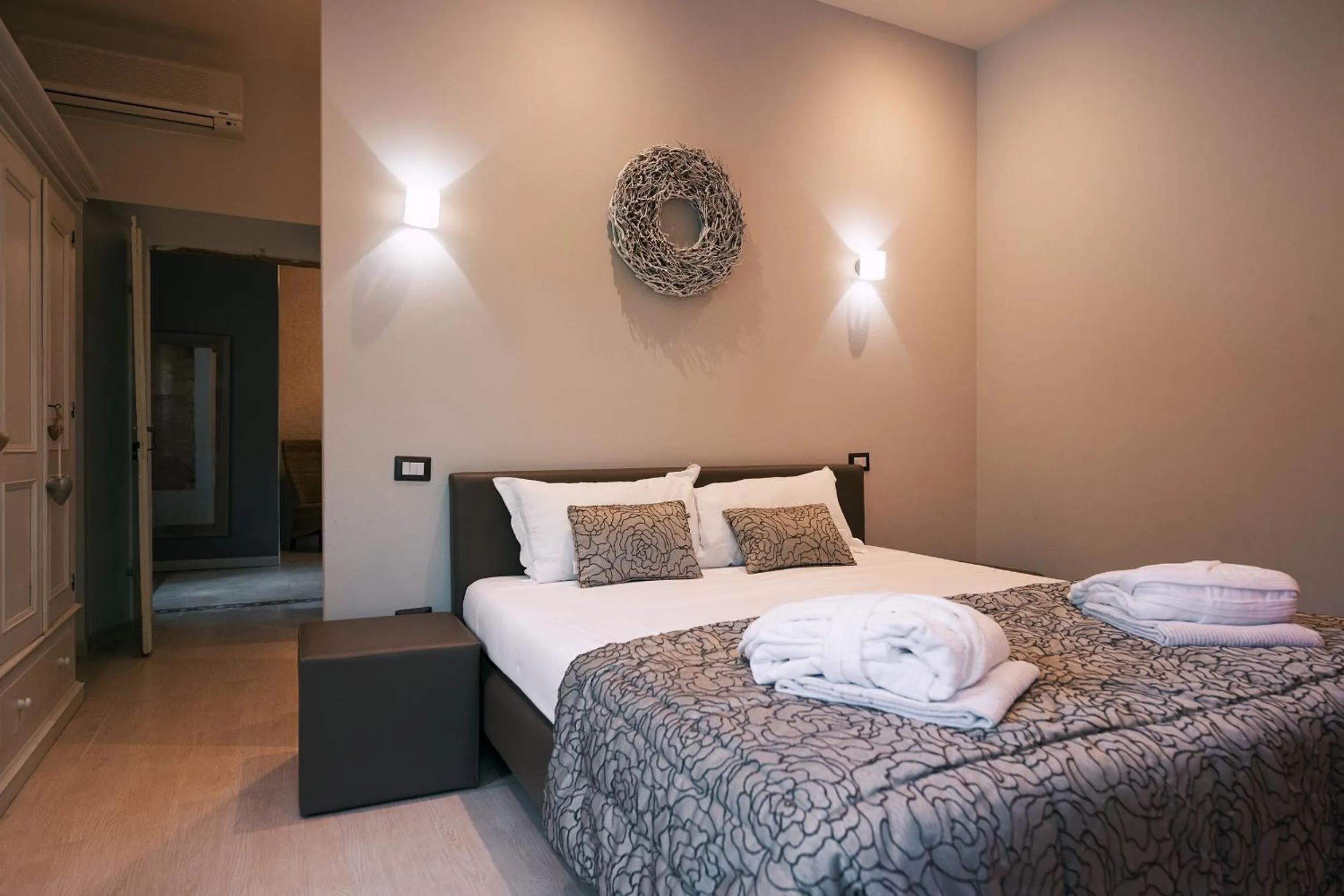 Bedroom, Bed in Casa Grimaldi Hotel & Restaurant tre stelle S
