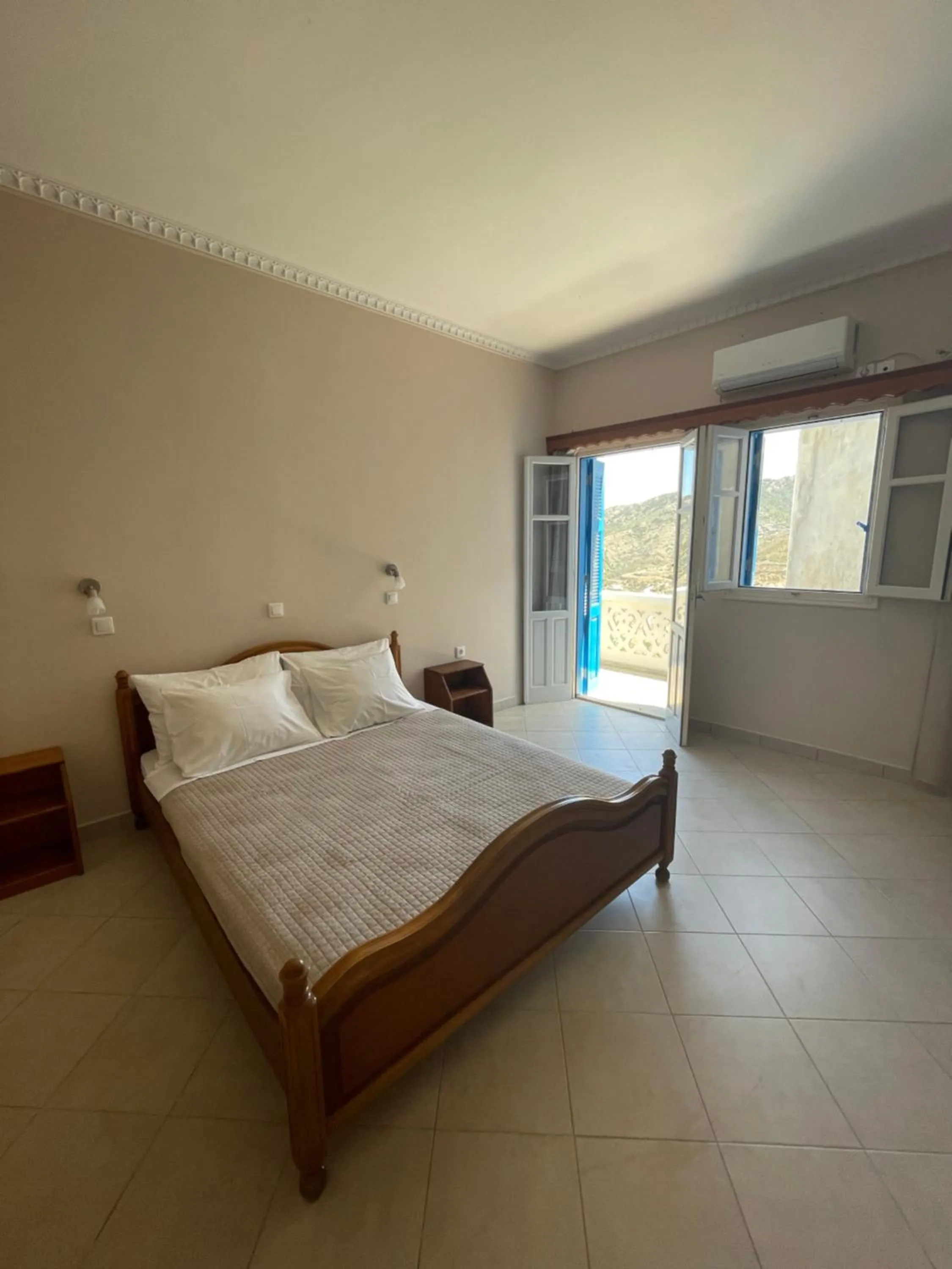 Bed in Hotel THE OLIVE TREE