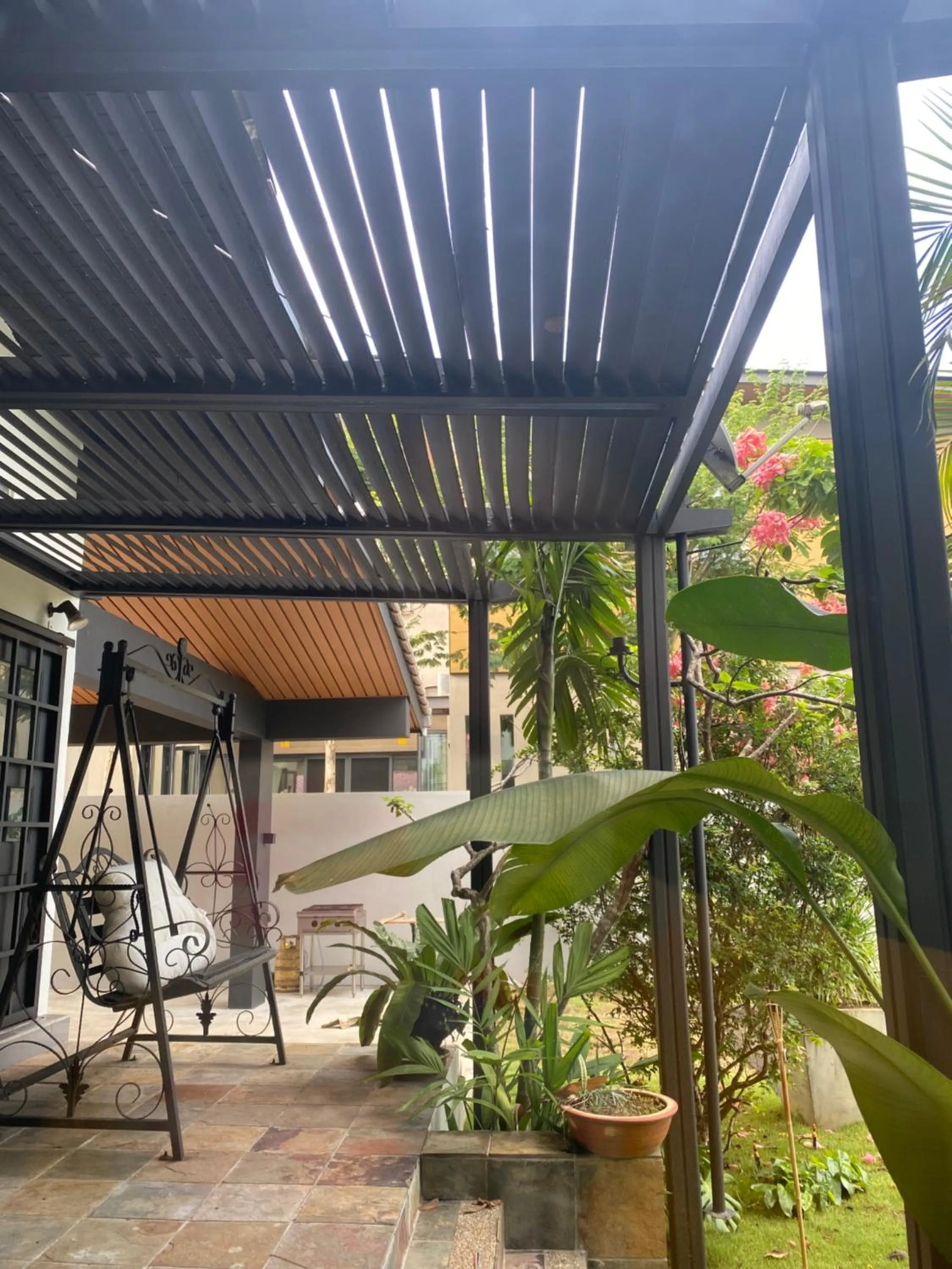 Garden in Kontor Mansion - 3 mins to Teluk Chempedak Beach & Private Pool