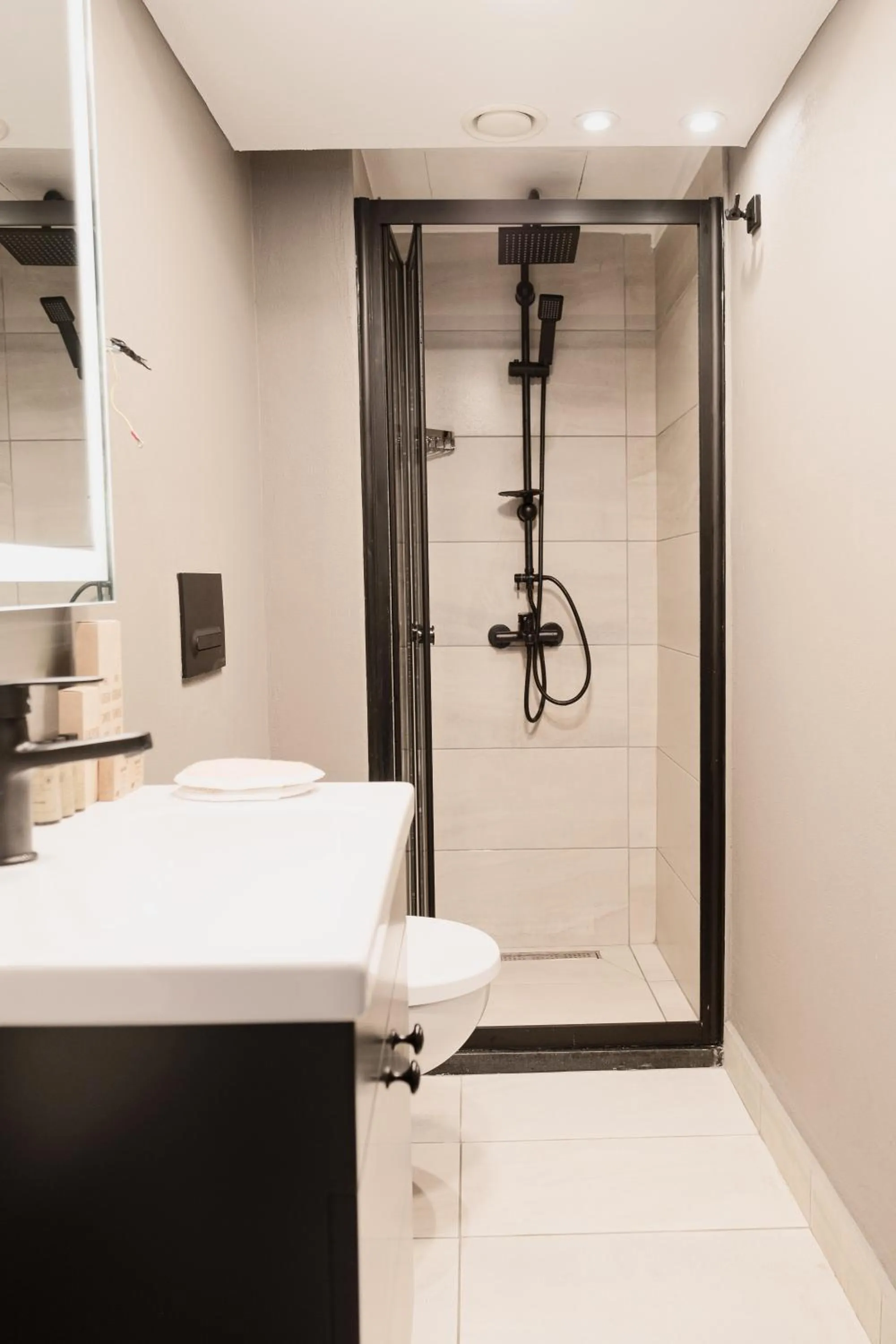 Shower in Persona Hotel Galata