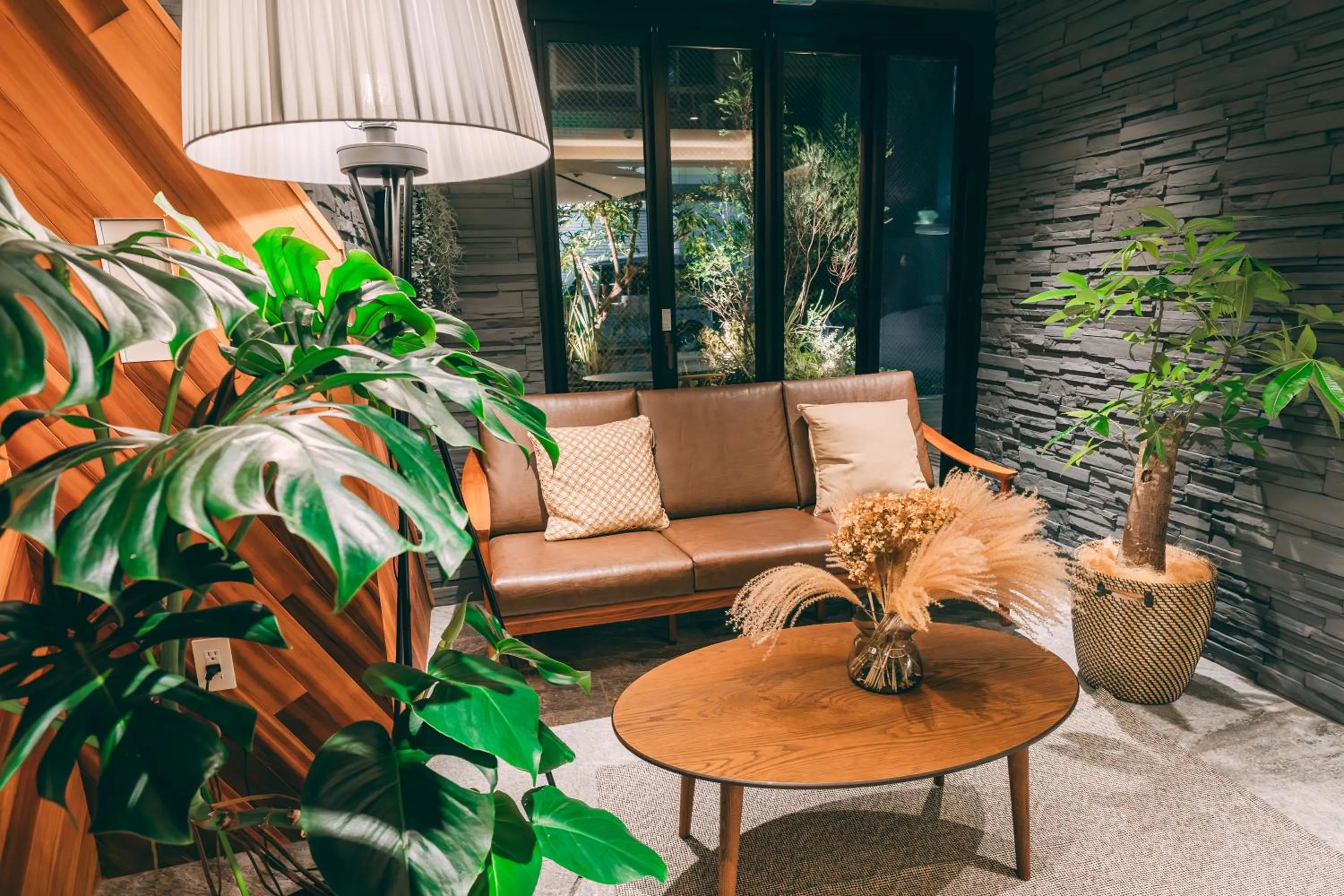 Lobby or reception in R Hotel Honmachi